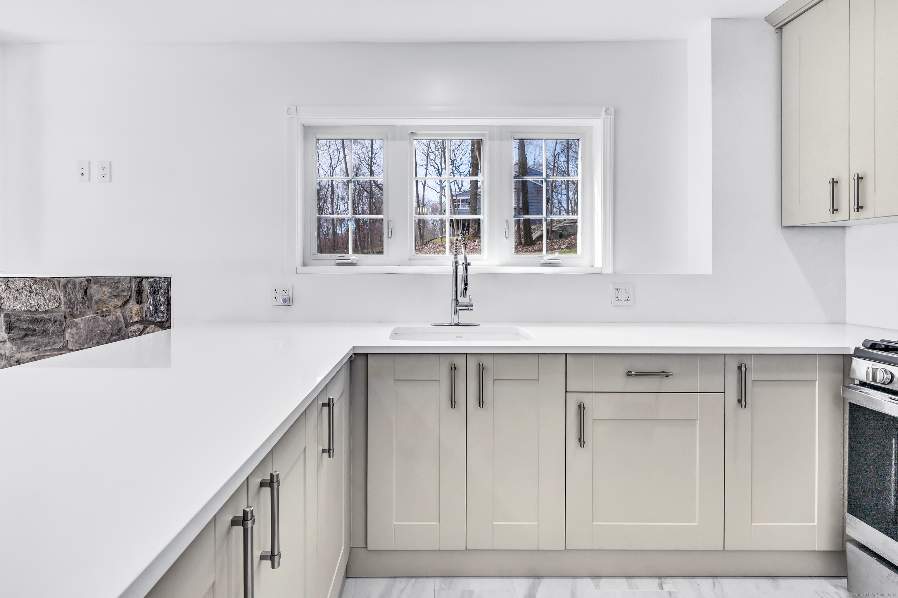 1620 North Peters Lane