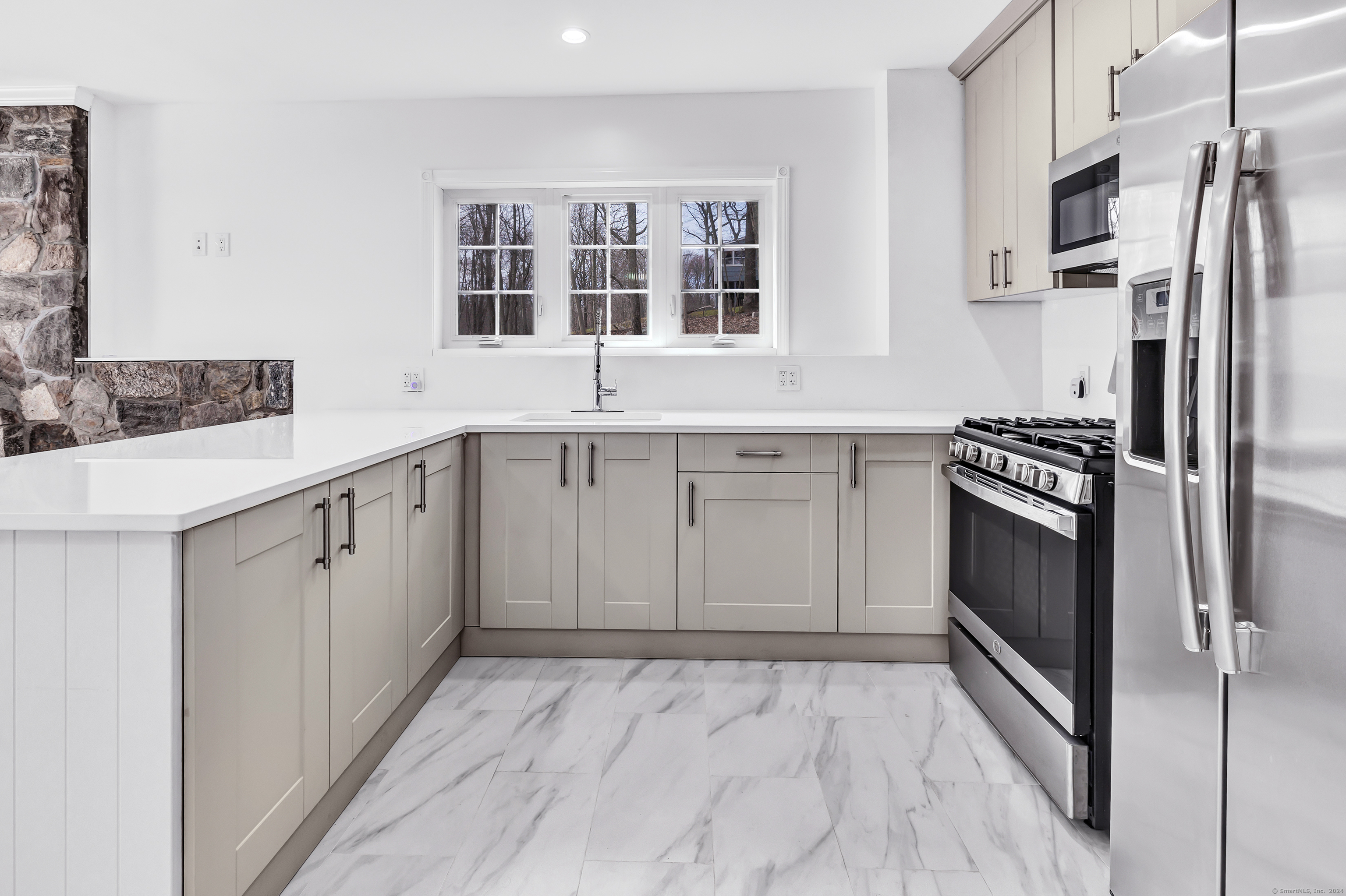 1620 North Peters Lane