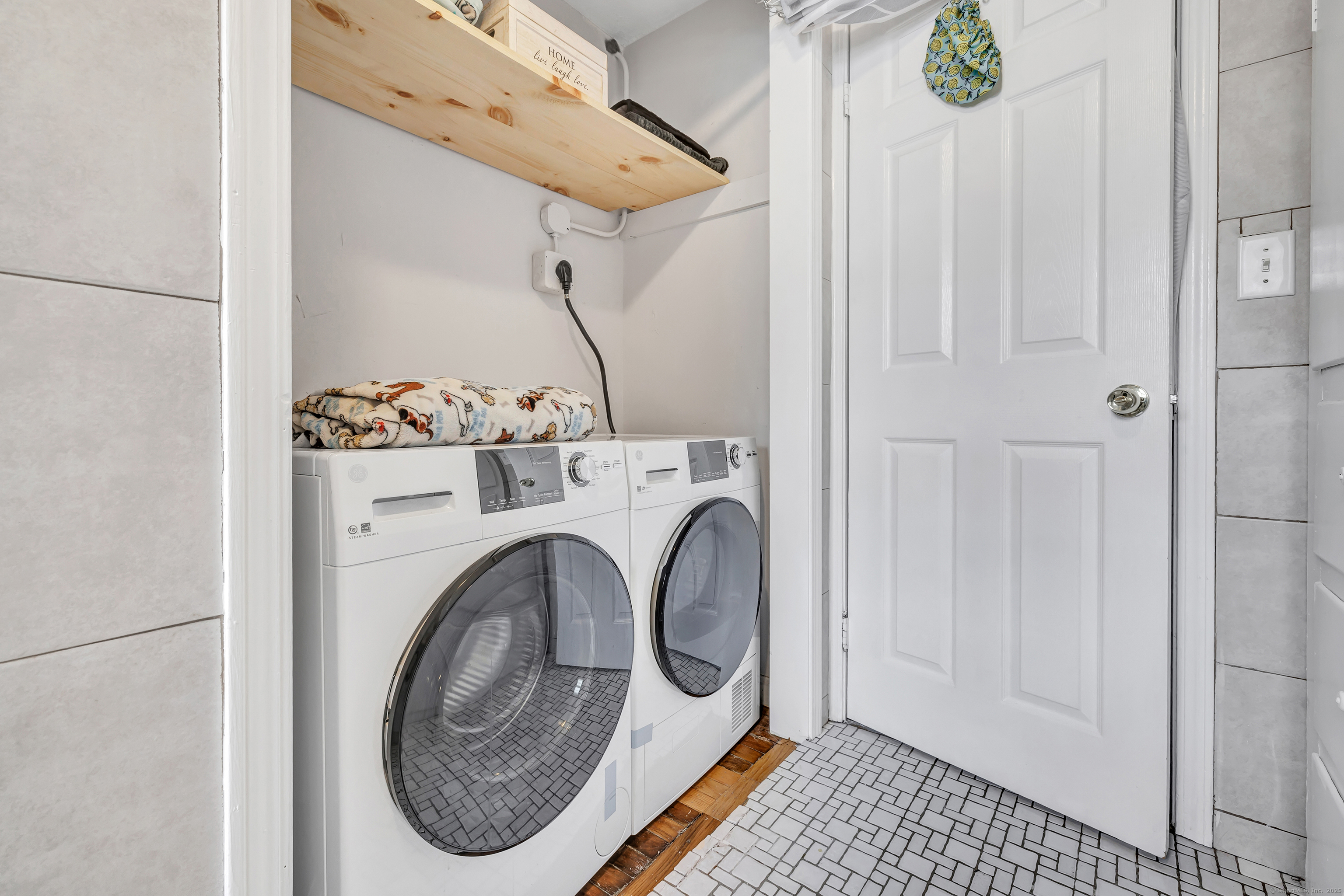 1 Grove Court 1