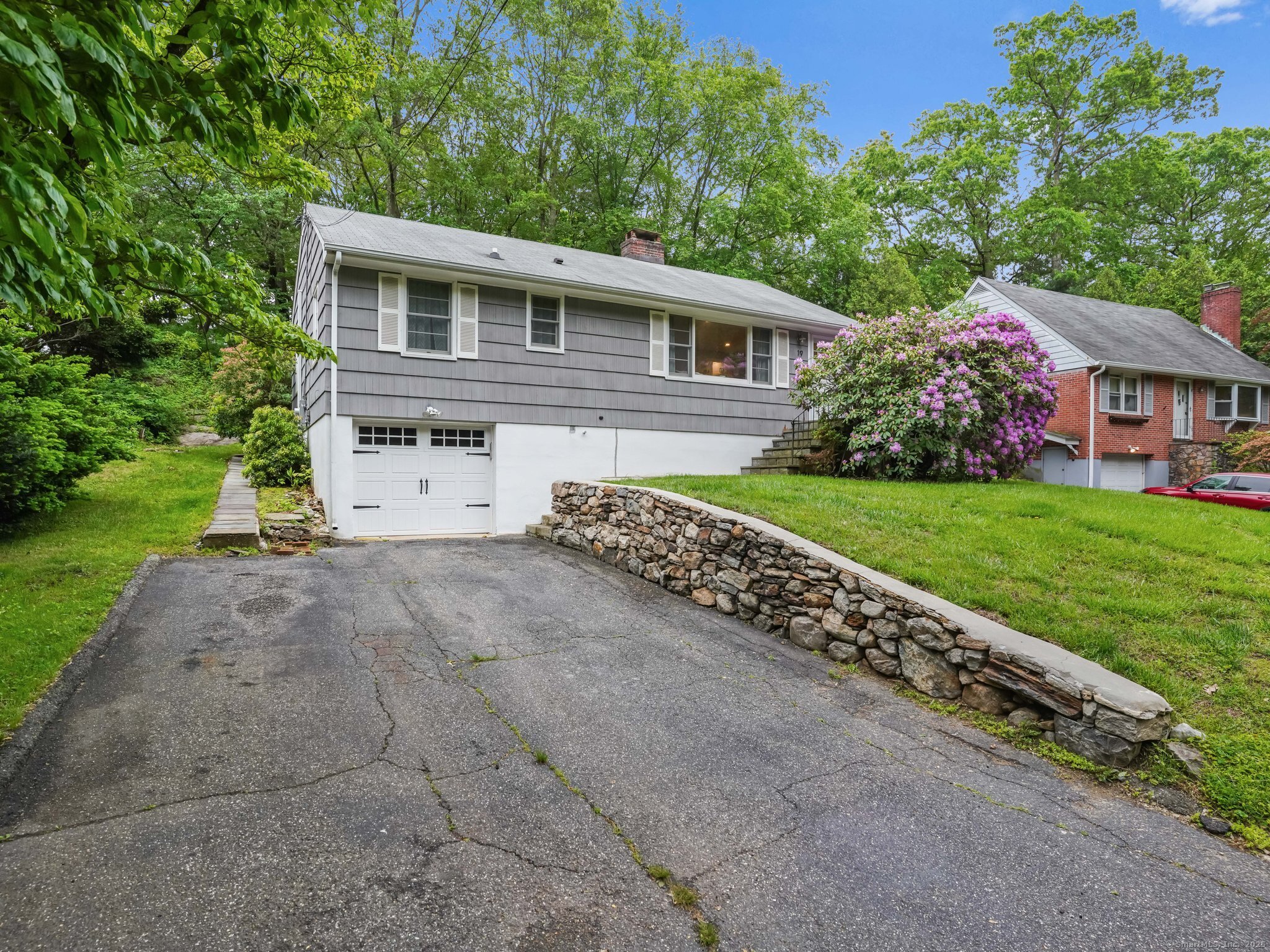 19 Rockmeadow Road