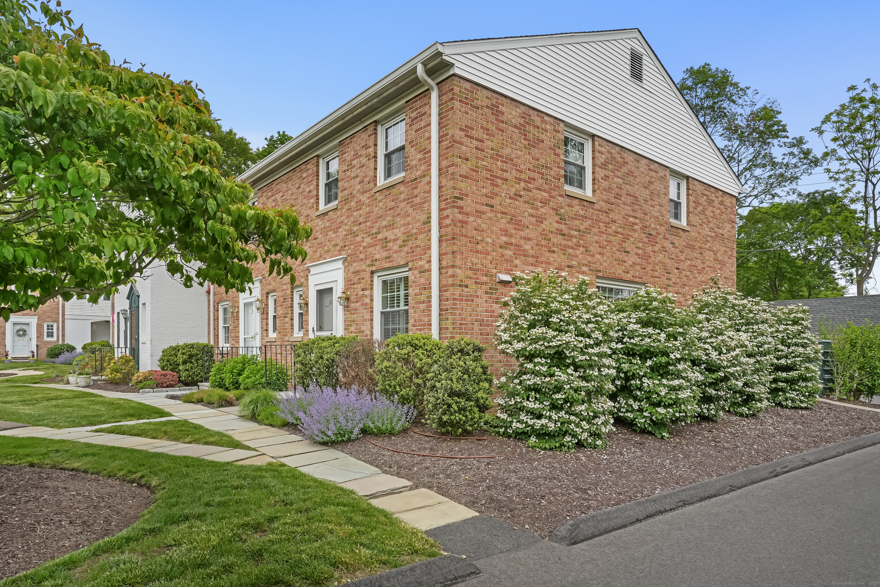 101 Heritage Hill Road 101