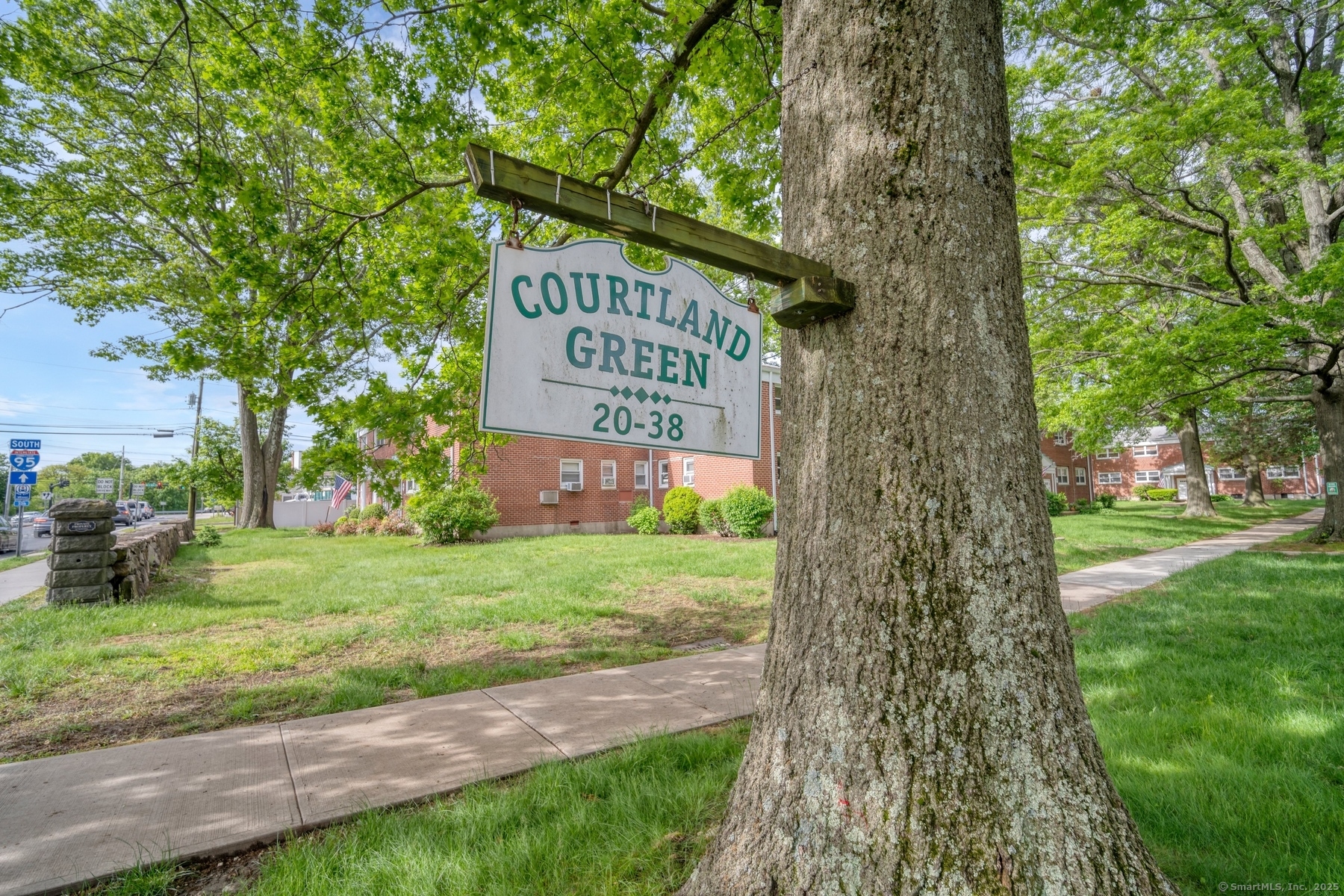 32 Courtland Avenue