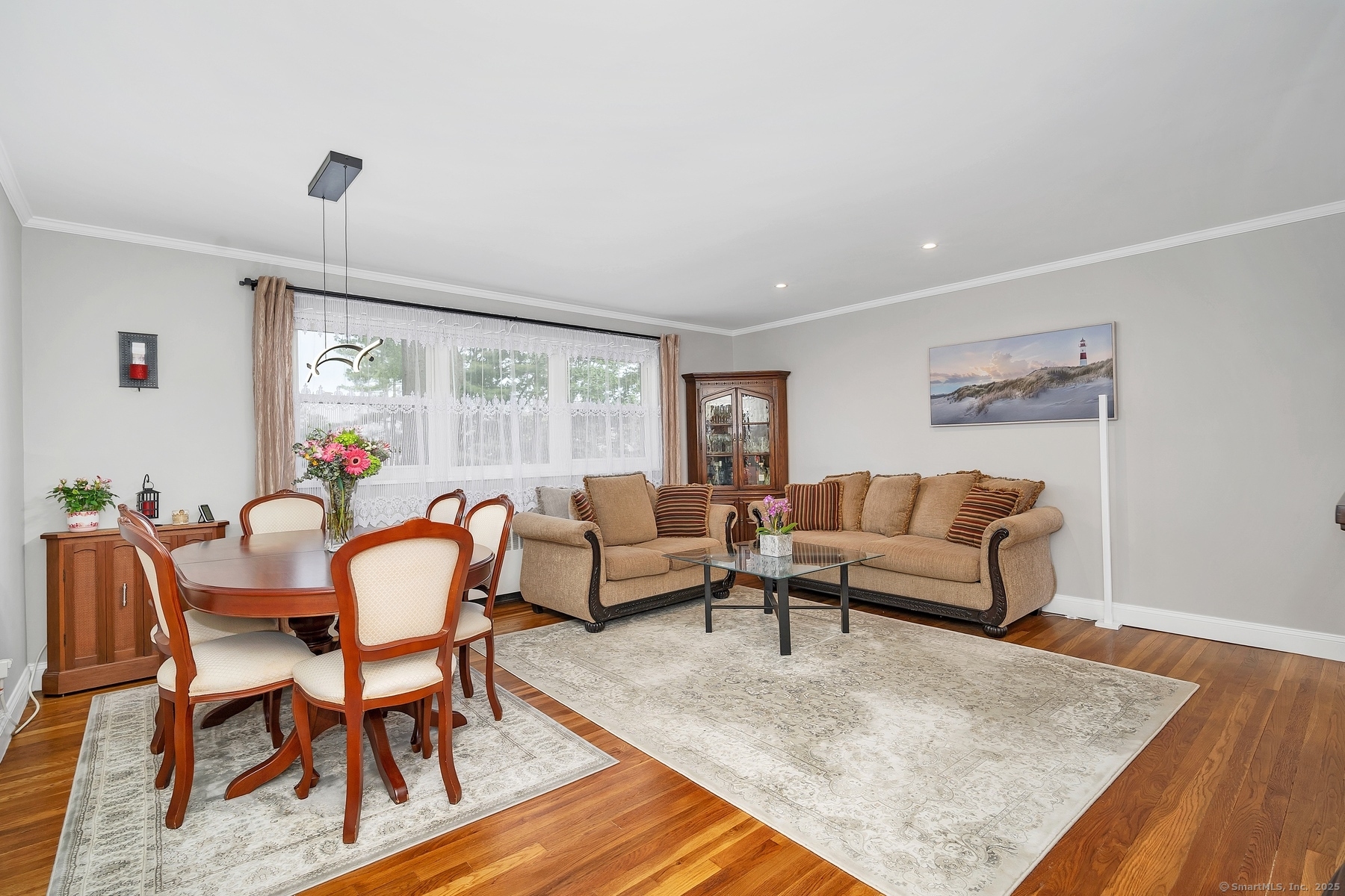 32 Courtland Avenue