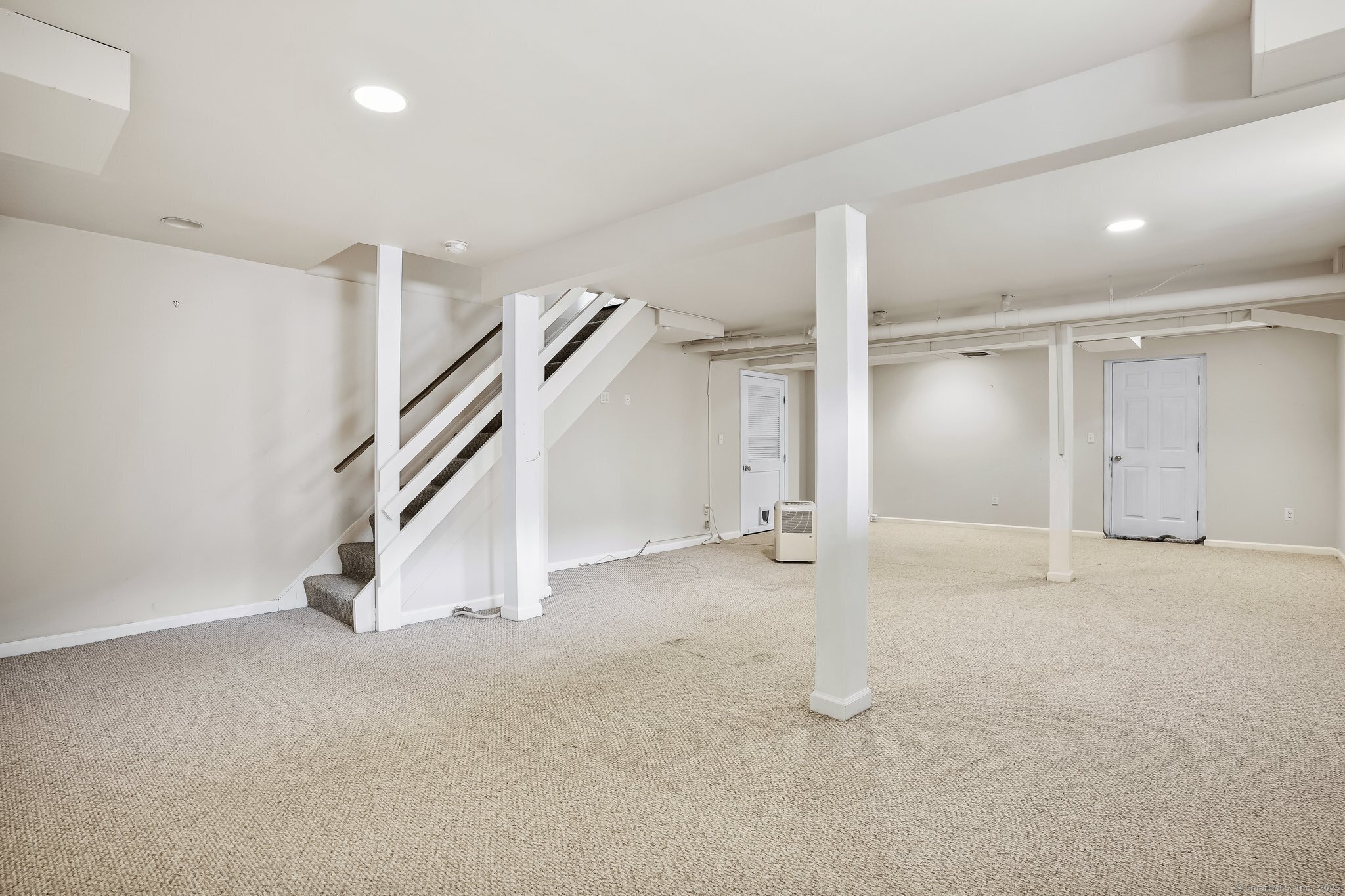 36 Lindbergh Street