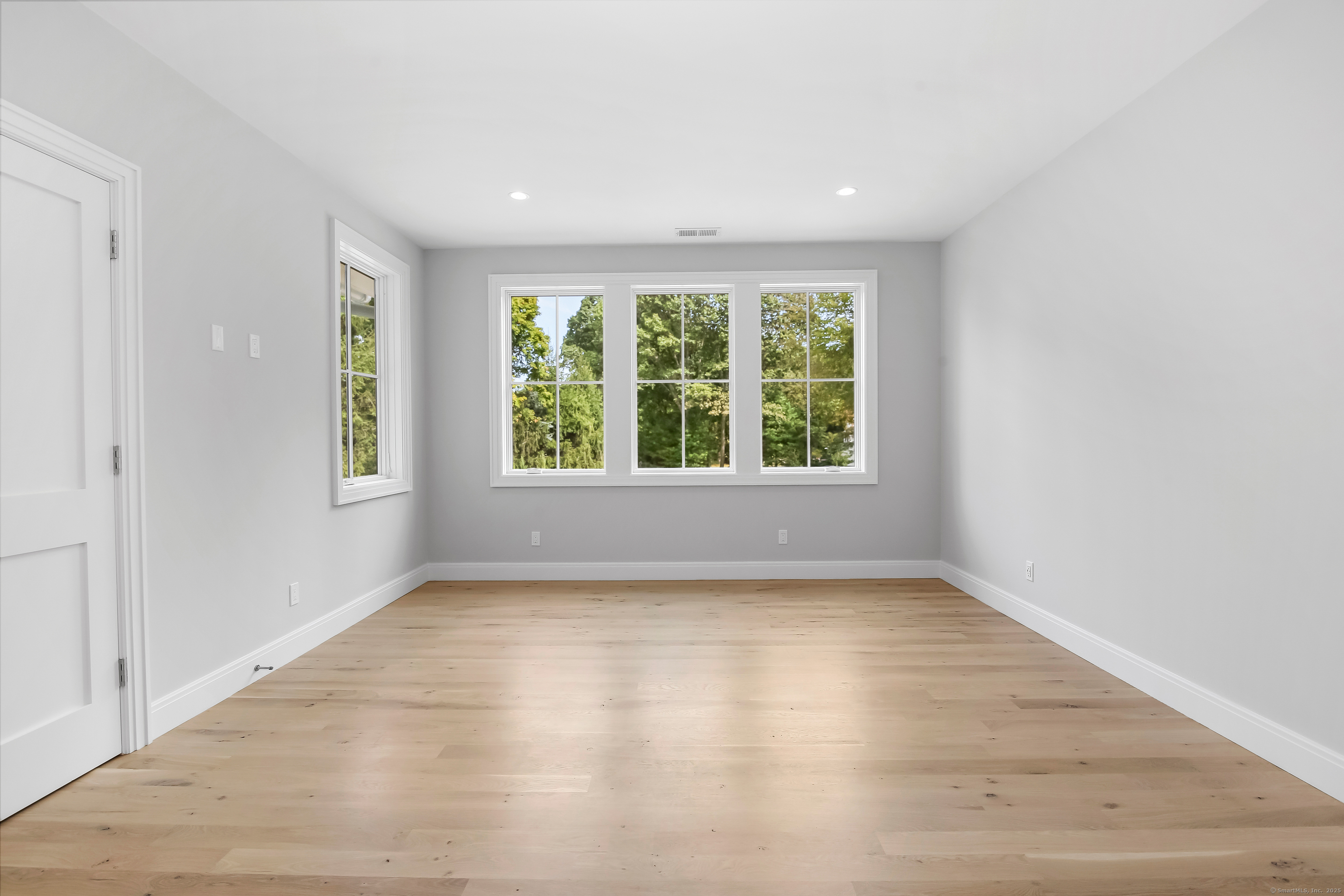 7 Roshab Lane