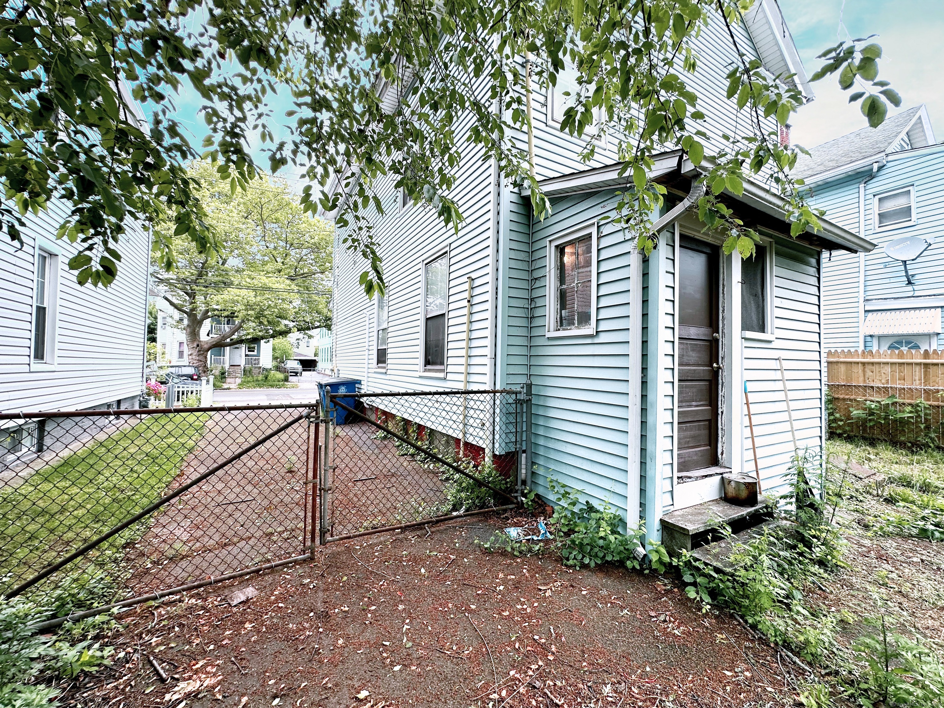 26 Lamberton Street
