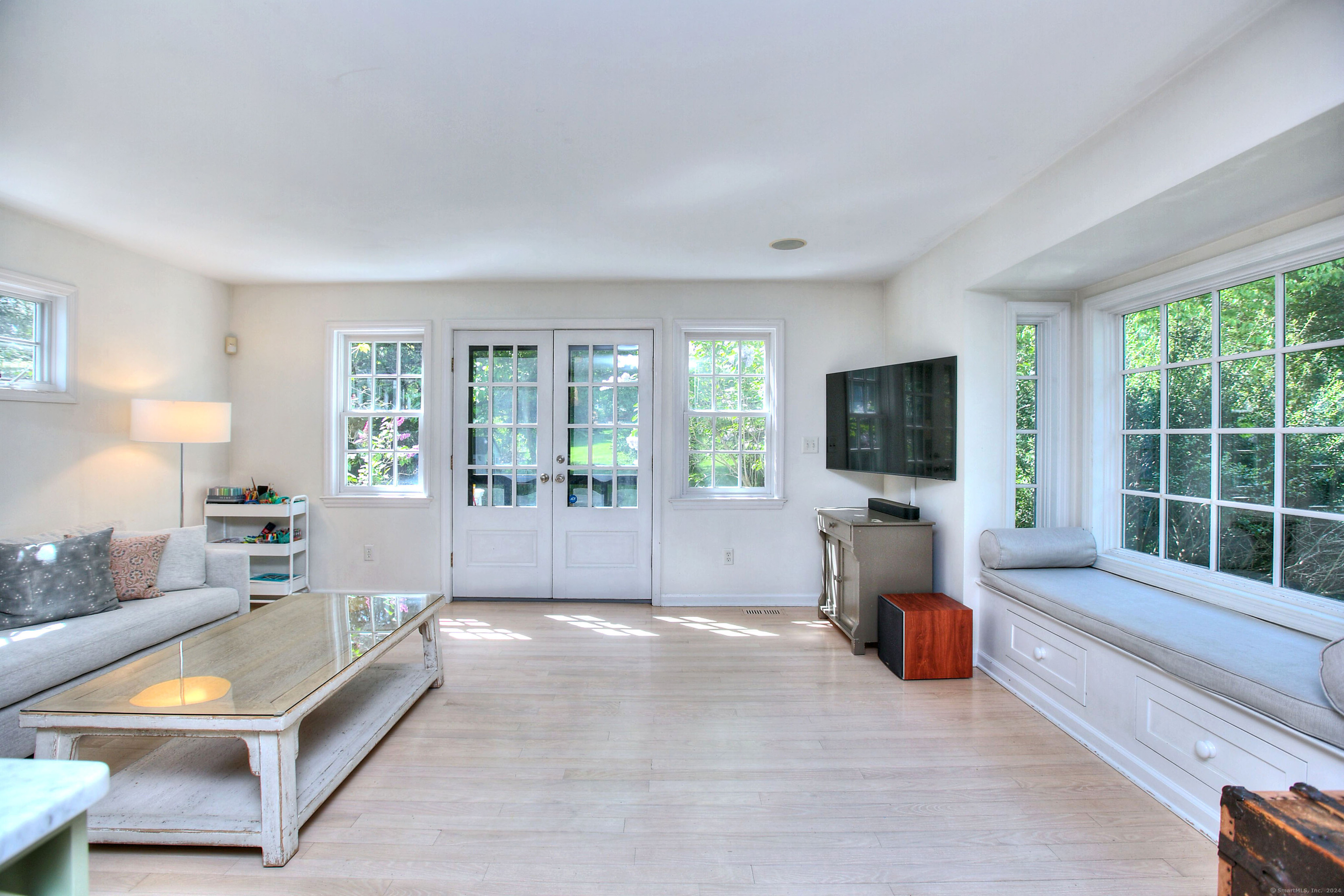 11 Treadwell Avenue