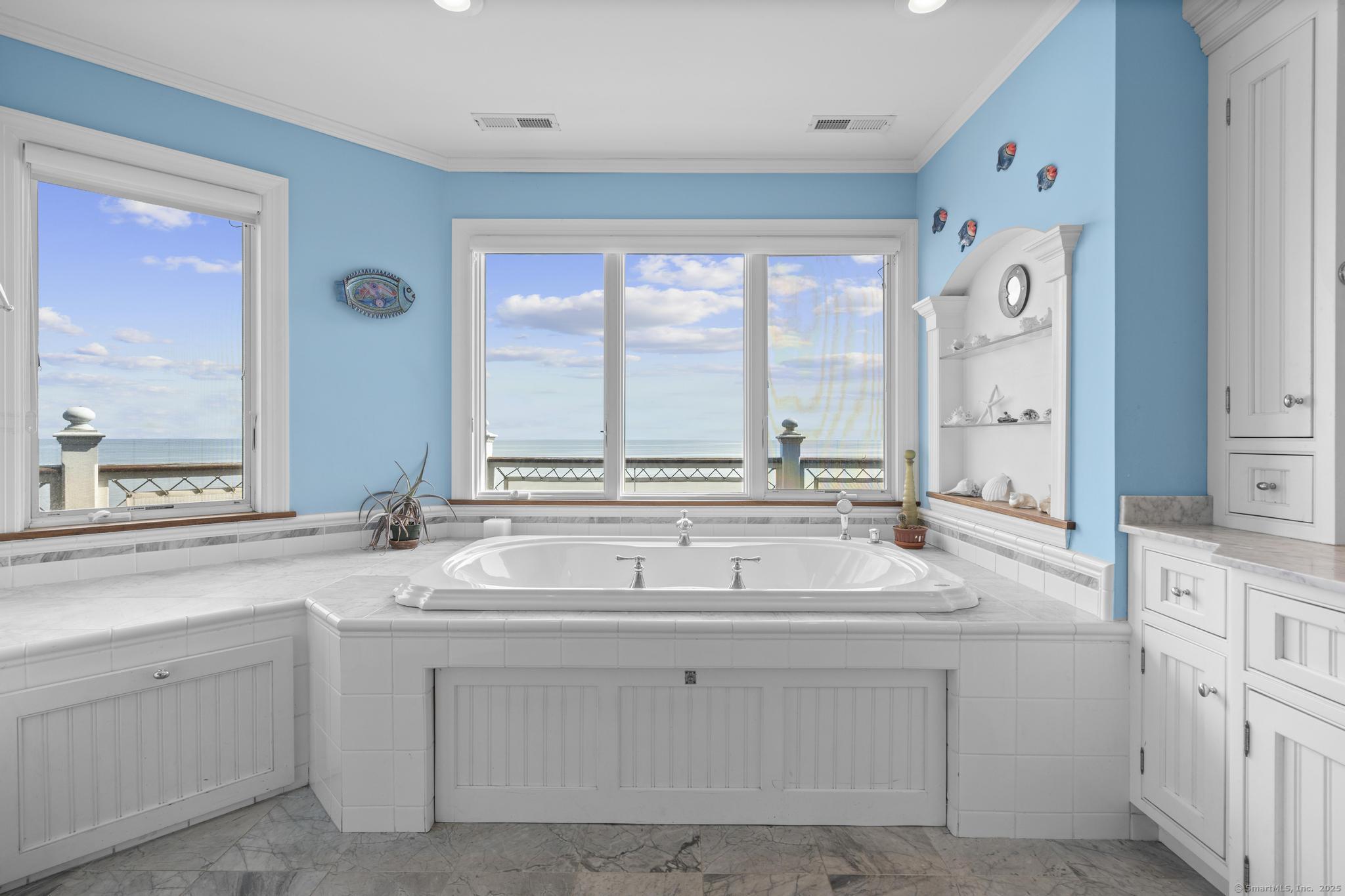 1410 South Pine Creek Road