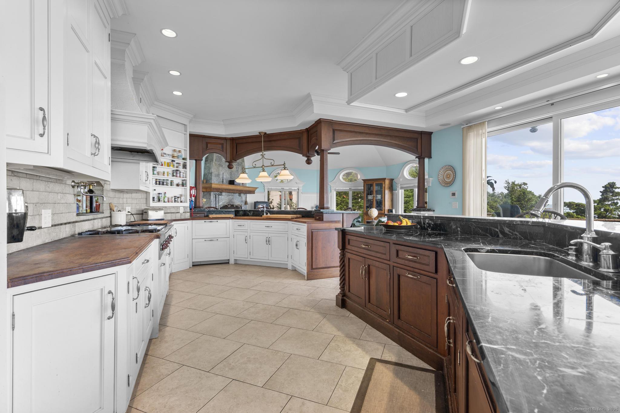 1410 South Pine Creek Road