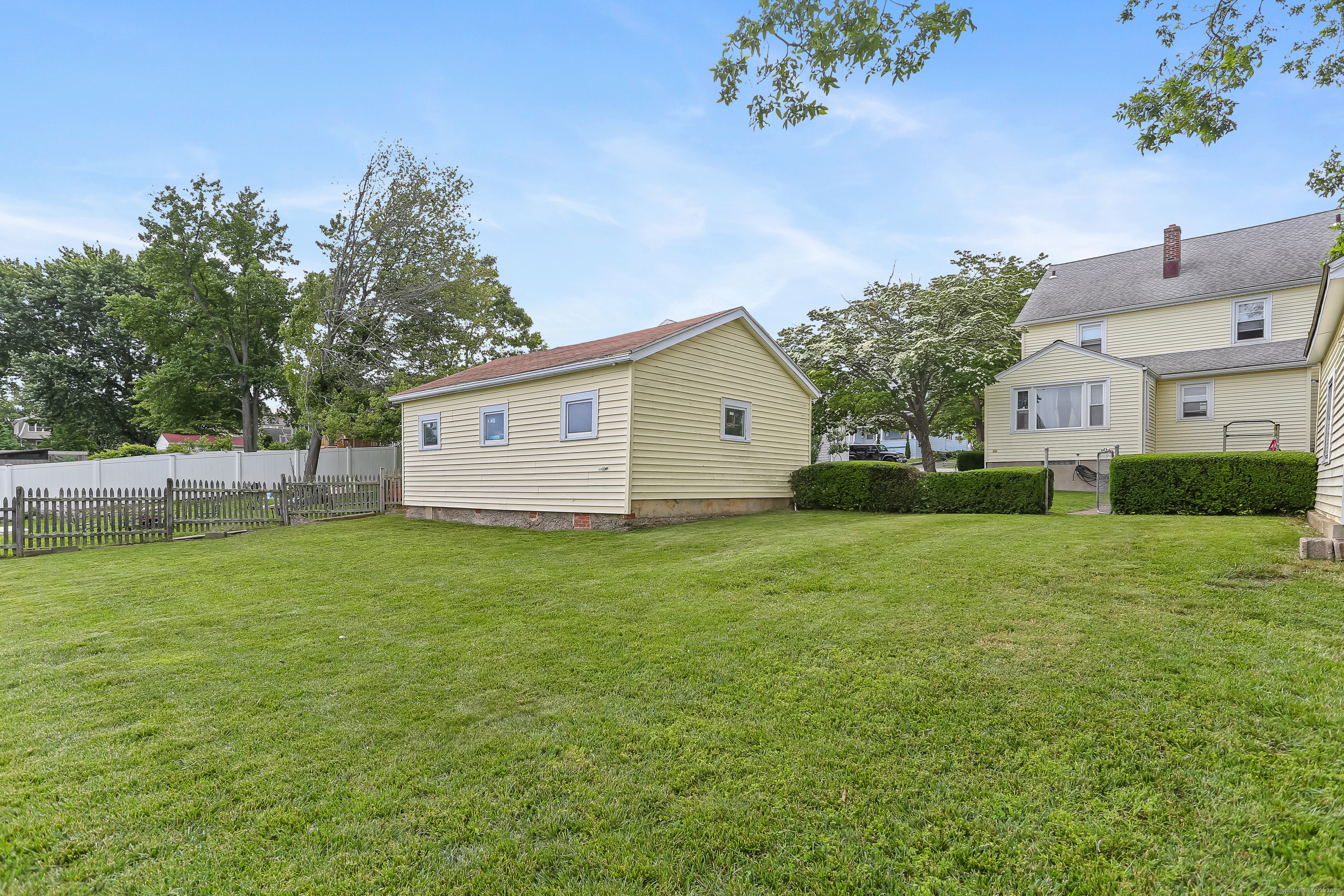 96 Kenwood Avenue