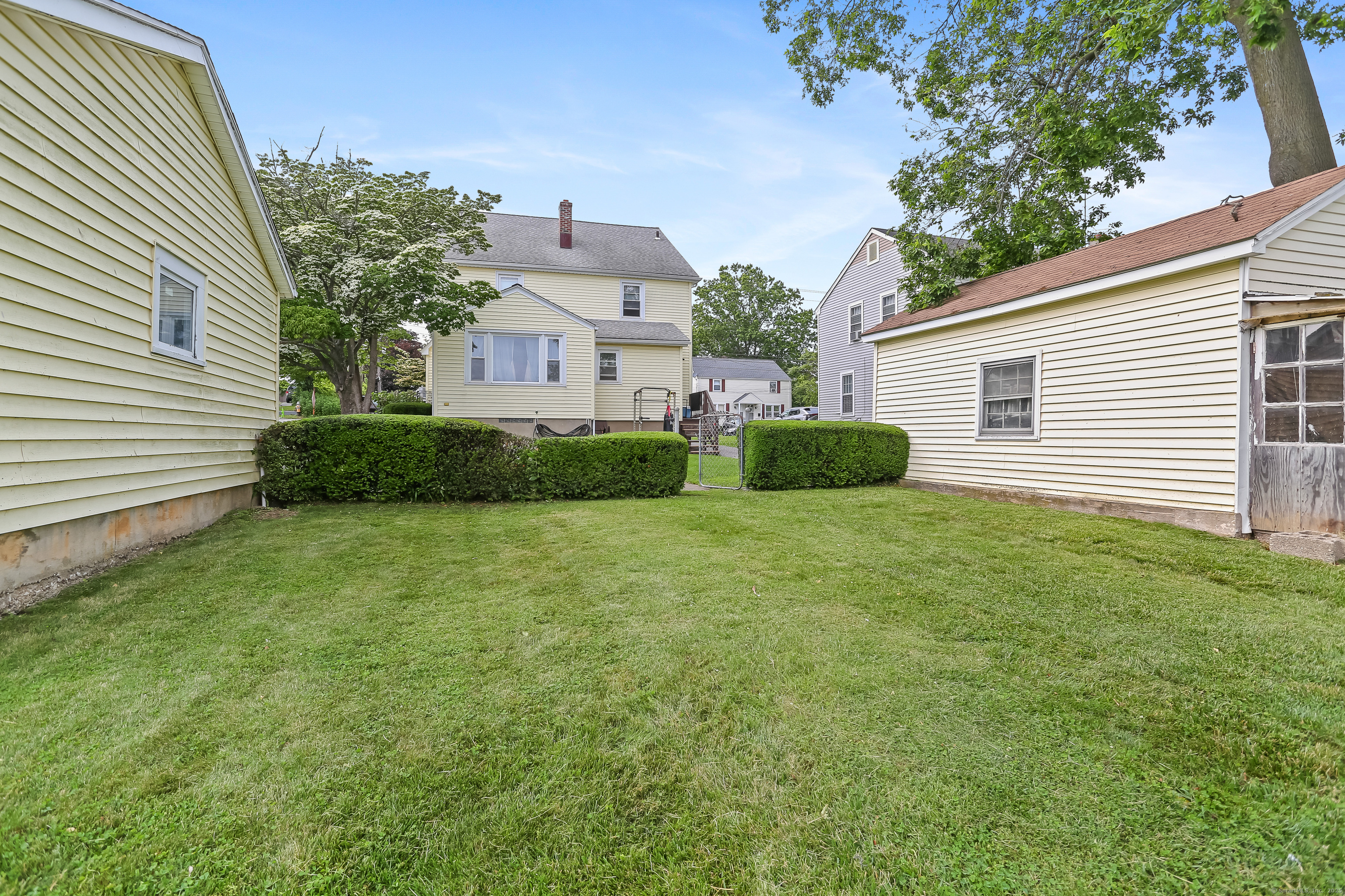 96 Kenwood Avenue