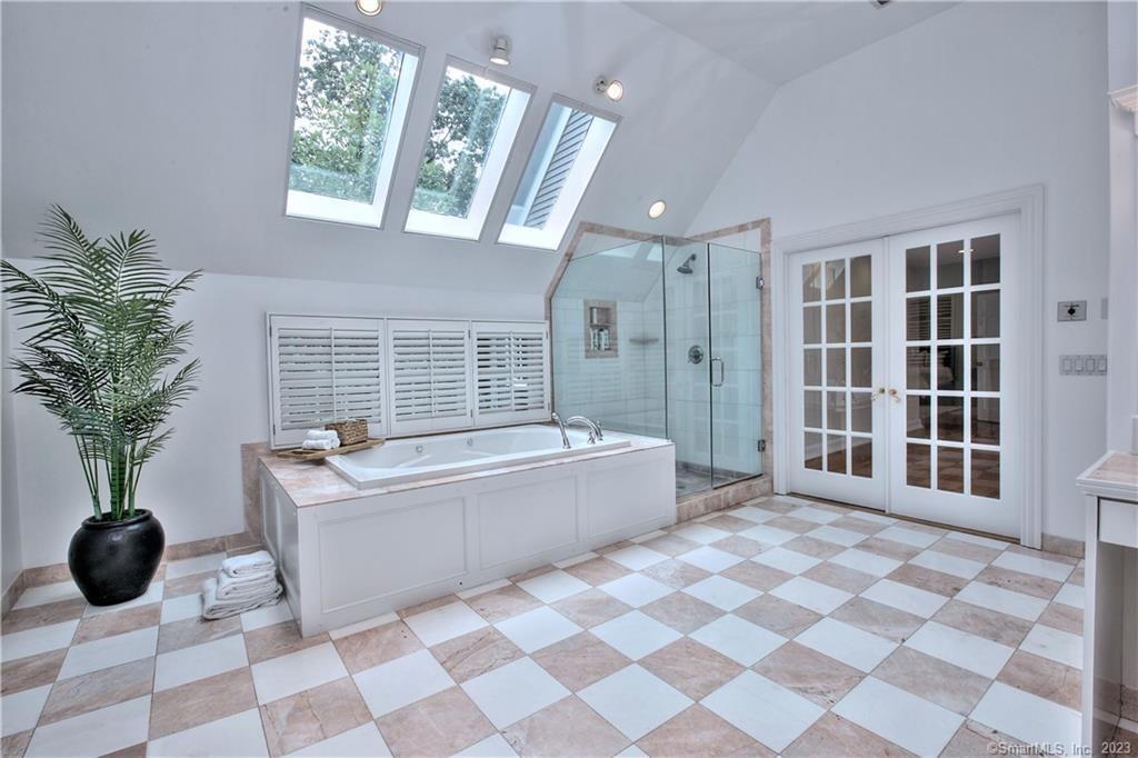 30 Soundview Farm Road