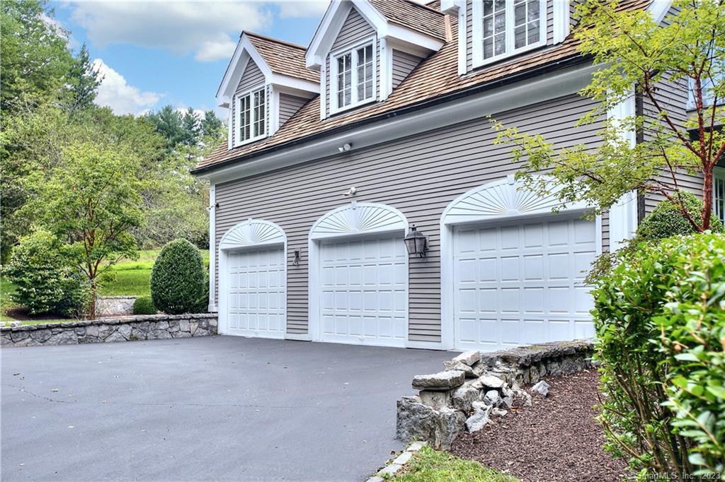 30 Soundview Farm Road