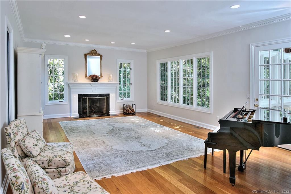 30 Soundview Farm Road