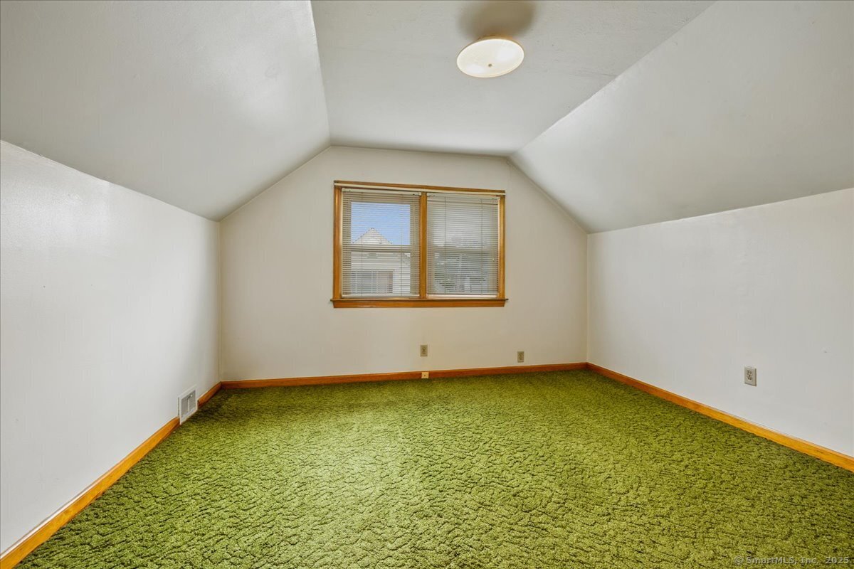 535 Jewett Avenue