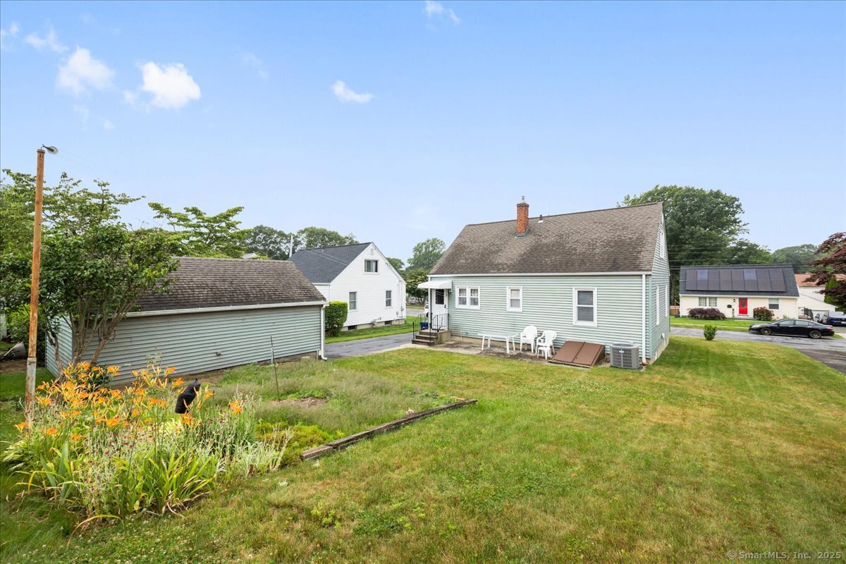 535 Jewett Avenue