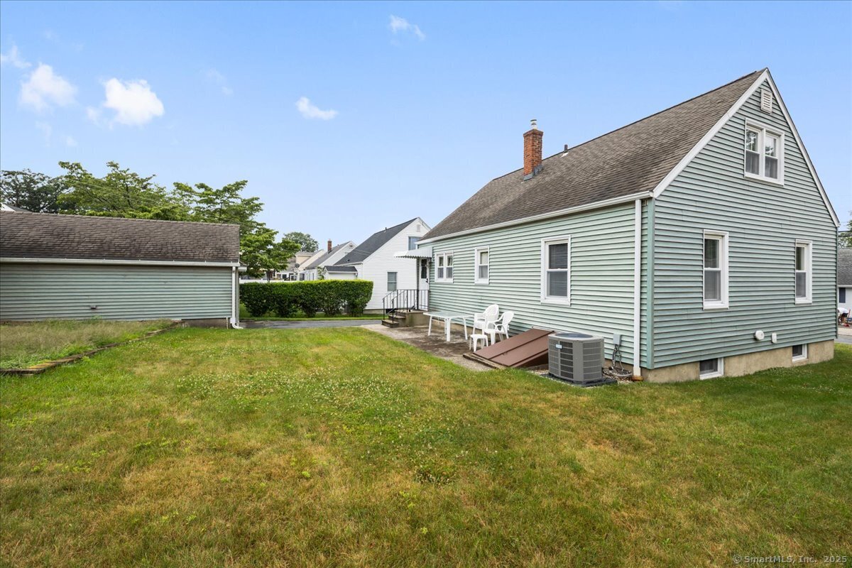 535 Jewett Avenue