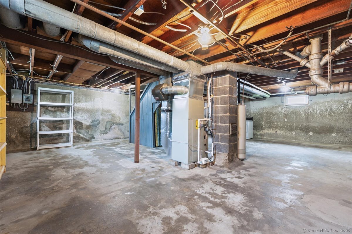 535 Jewett Avenue