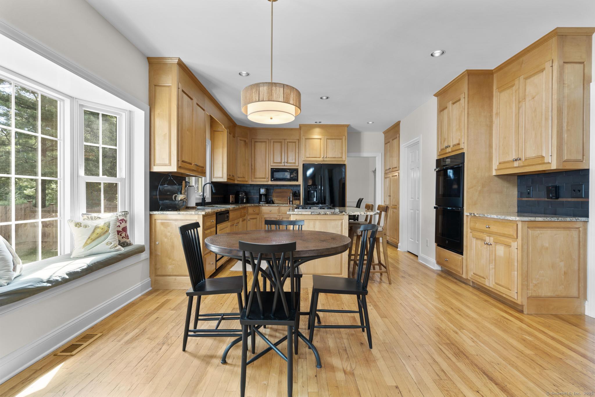 102 West Morgan Avenue