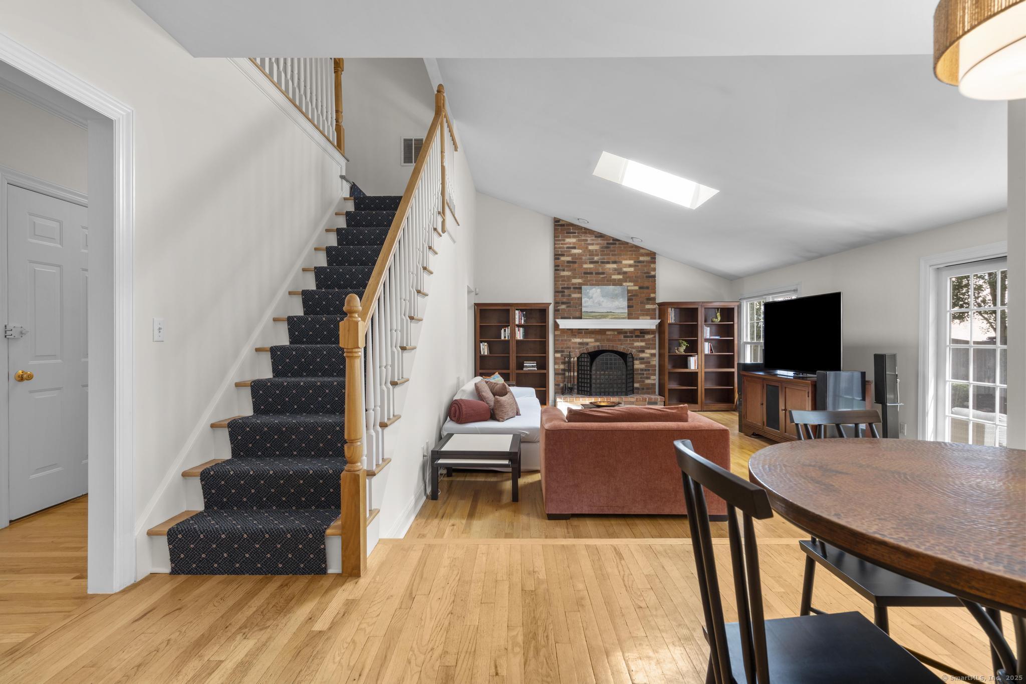 102 West Morgan Avenue
