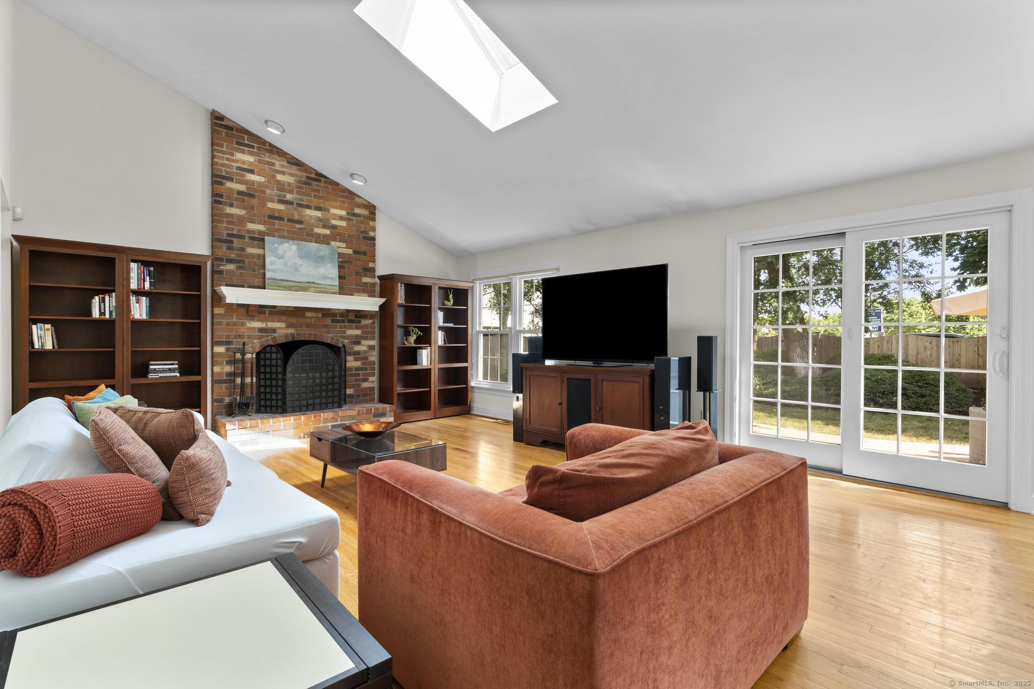 102 West Morgan Avenue
