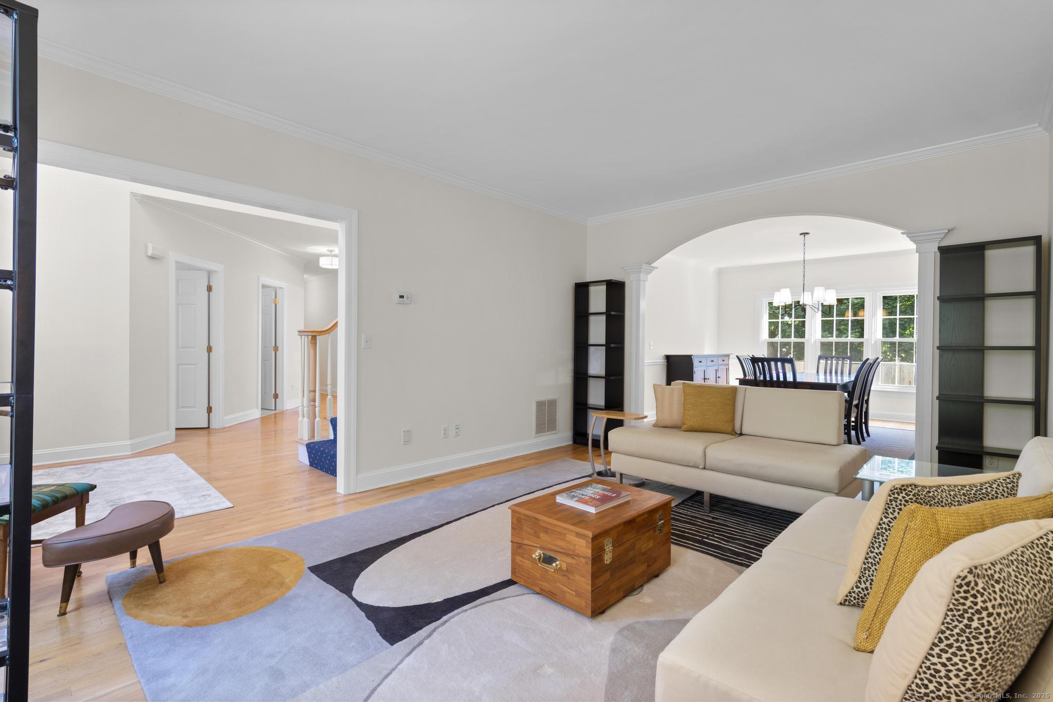 102 West Morgan Avenue