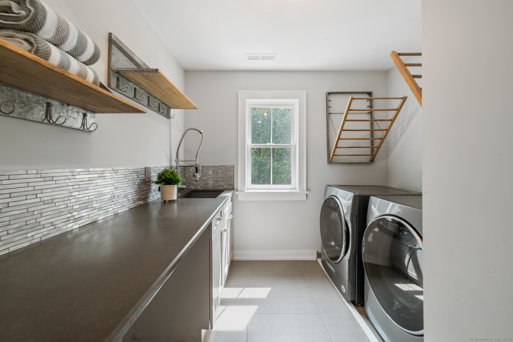 98A Tower Road