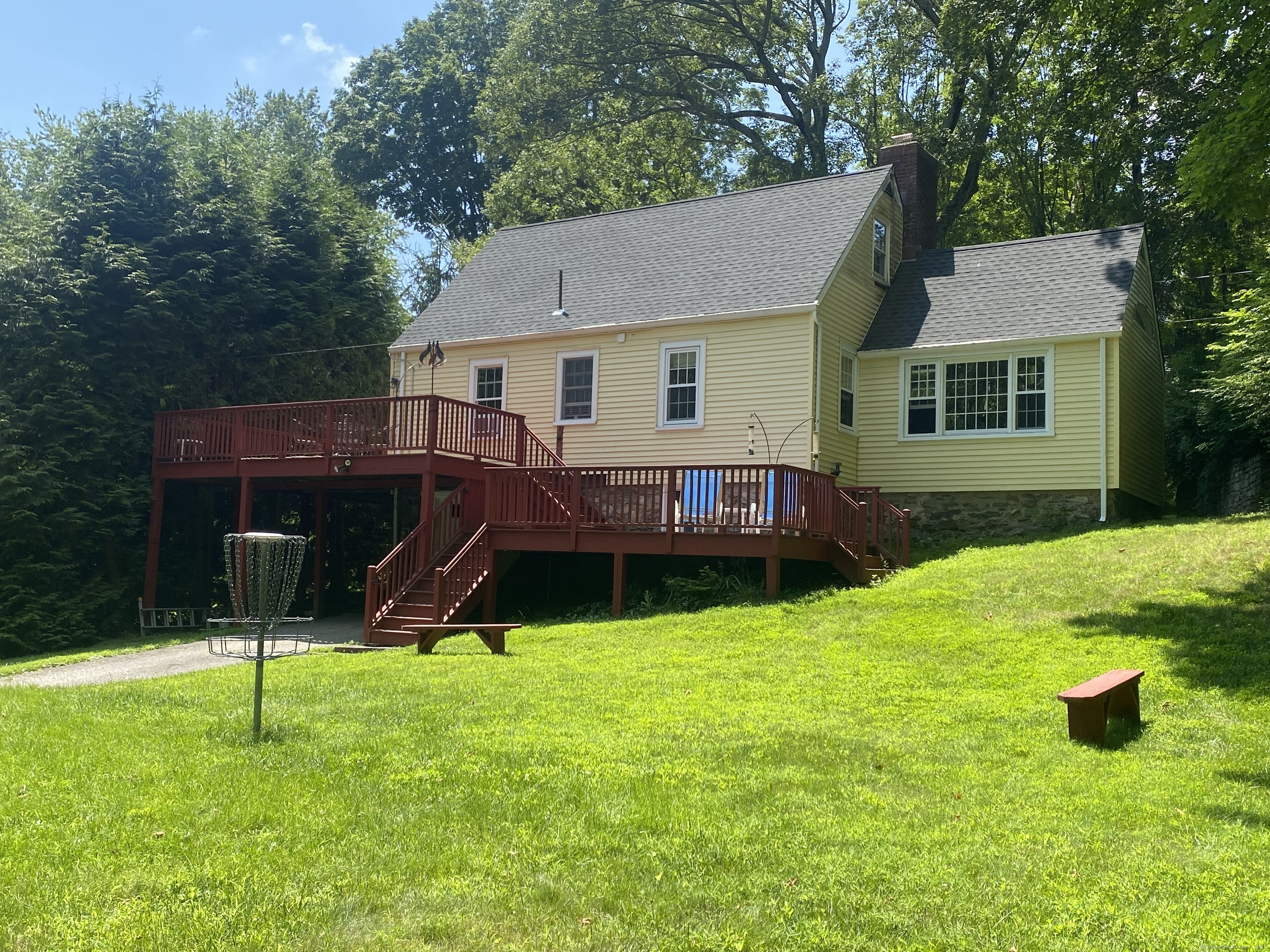 29 Grumman Avenue