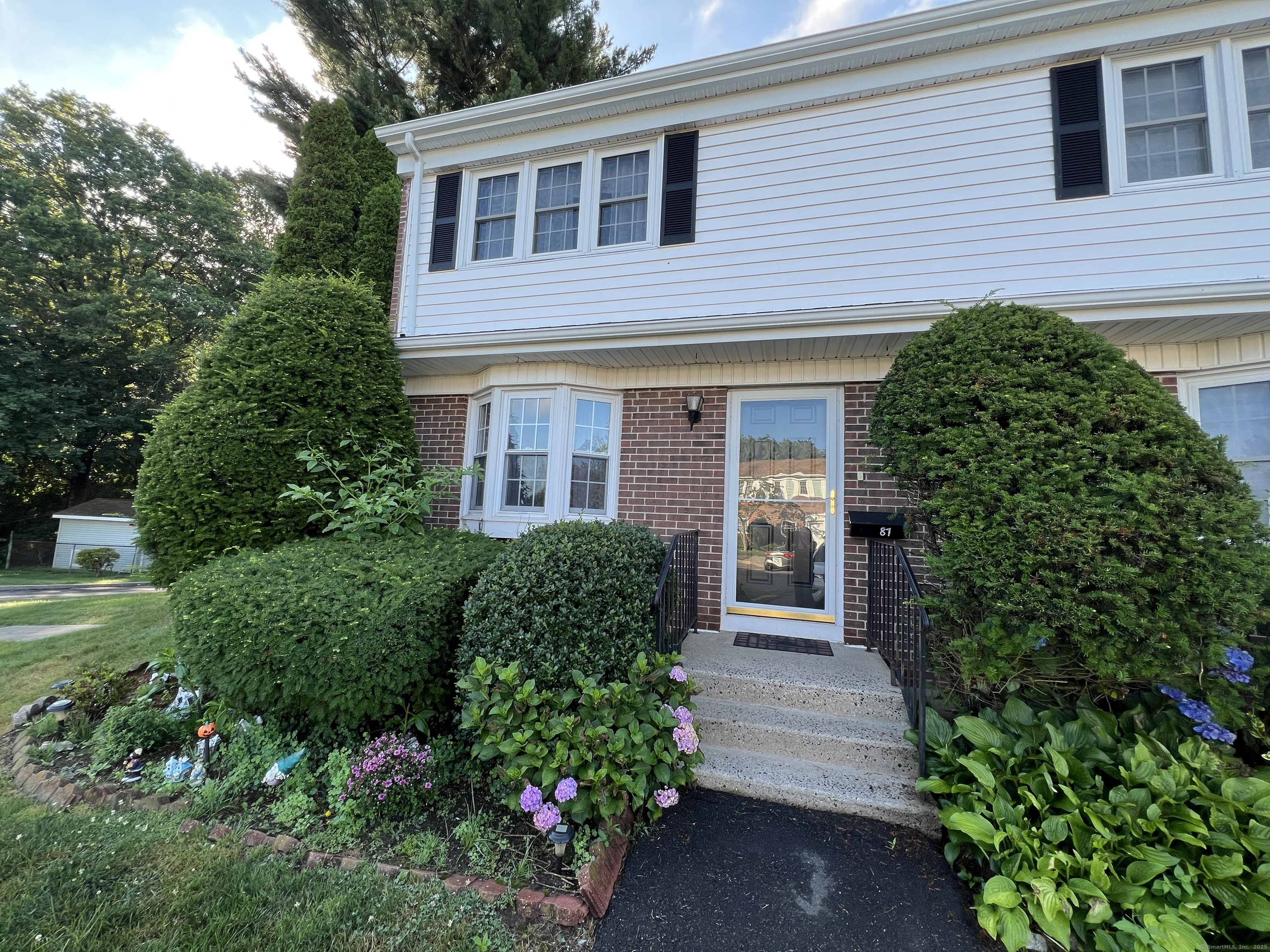87 Salem Walk 87