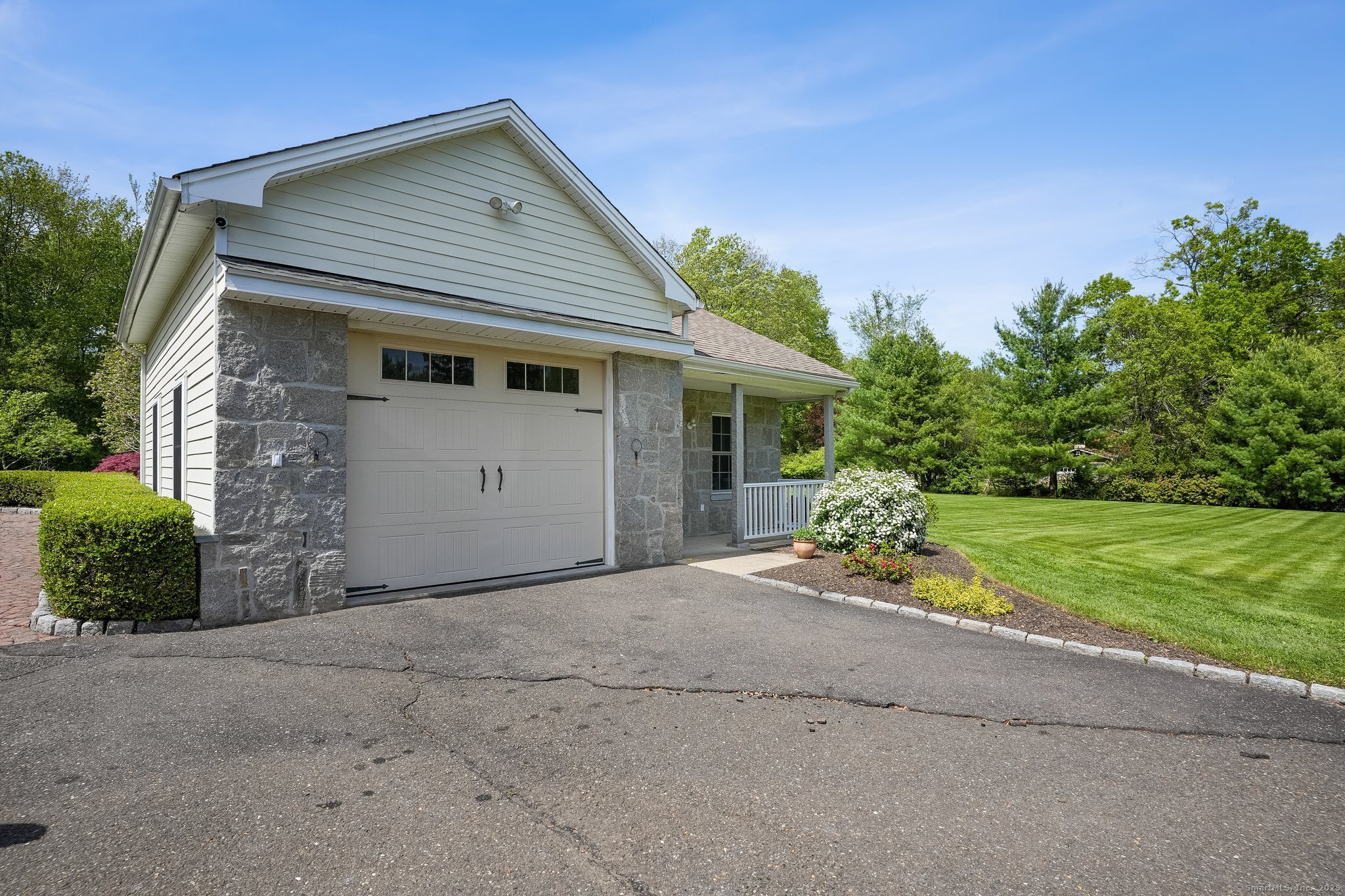 762 Sport Hill Road