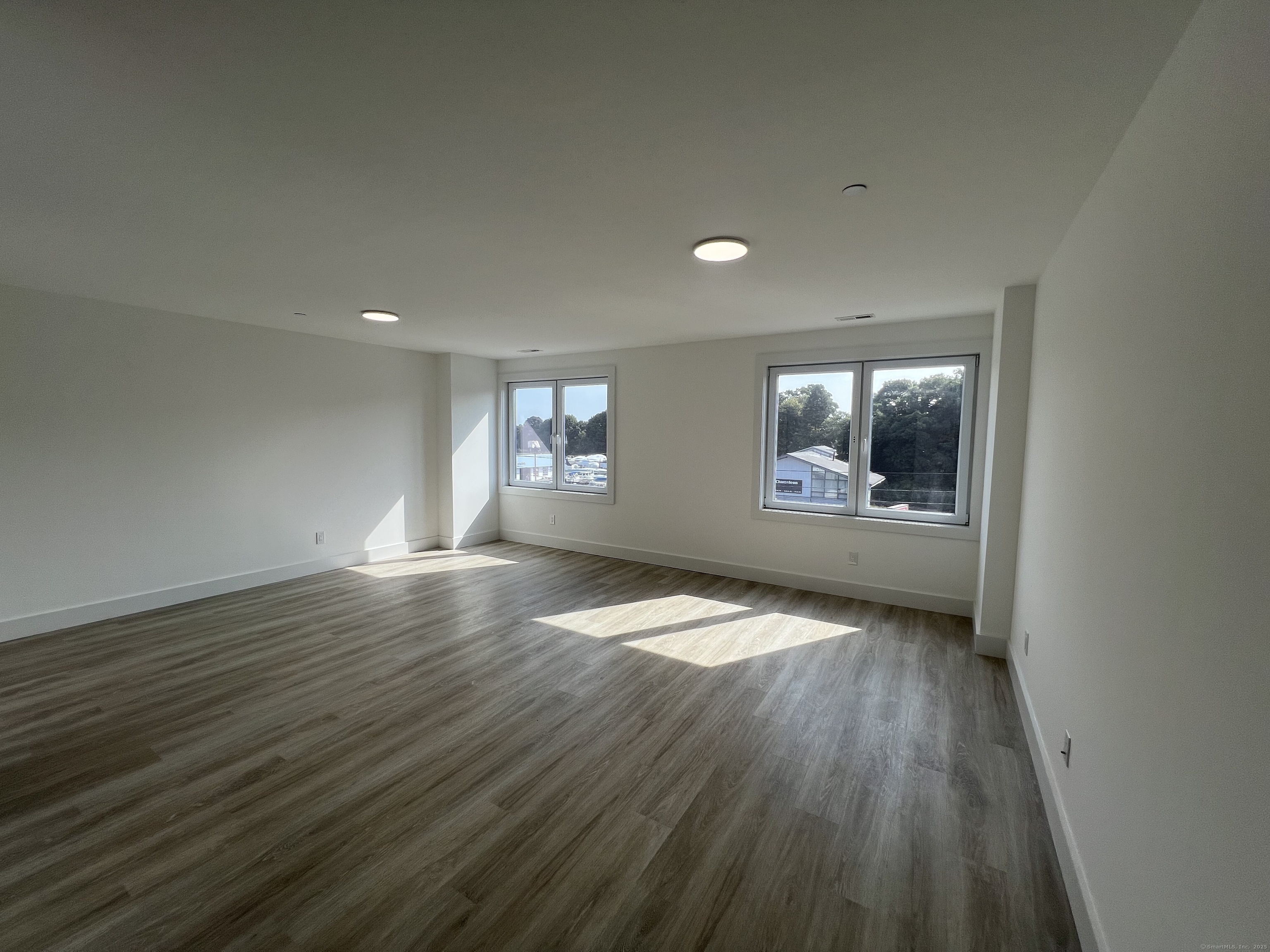 211 Ferry Boulevard 203