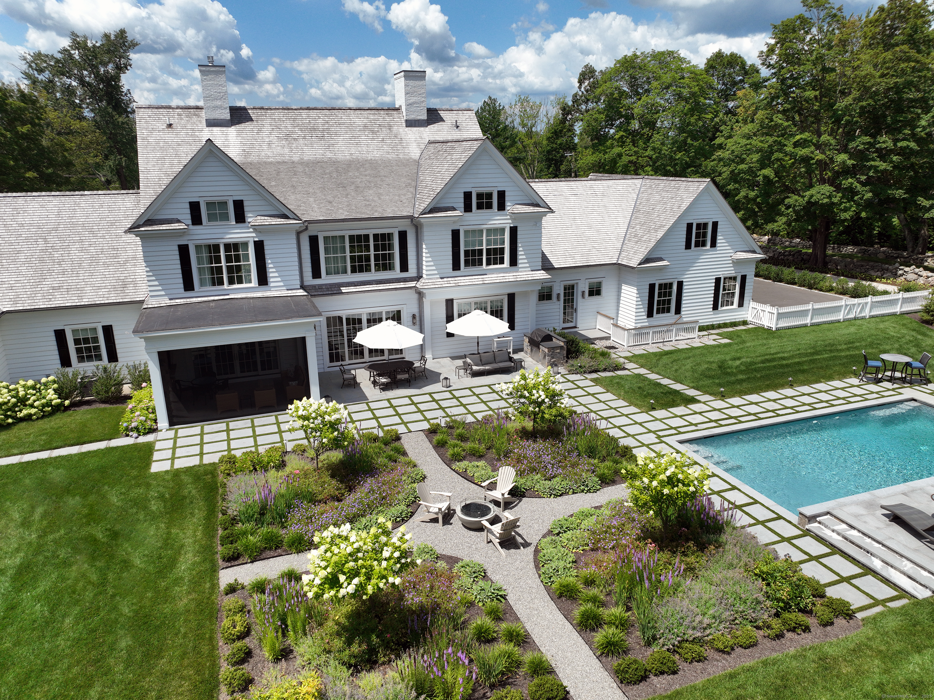 688 Hulls Farm Road