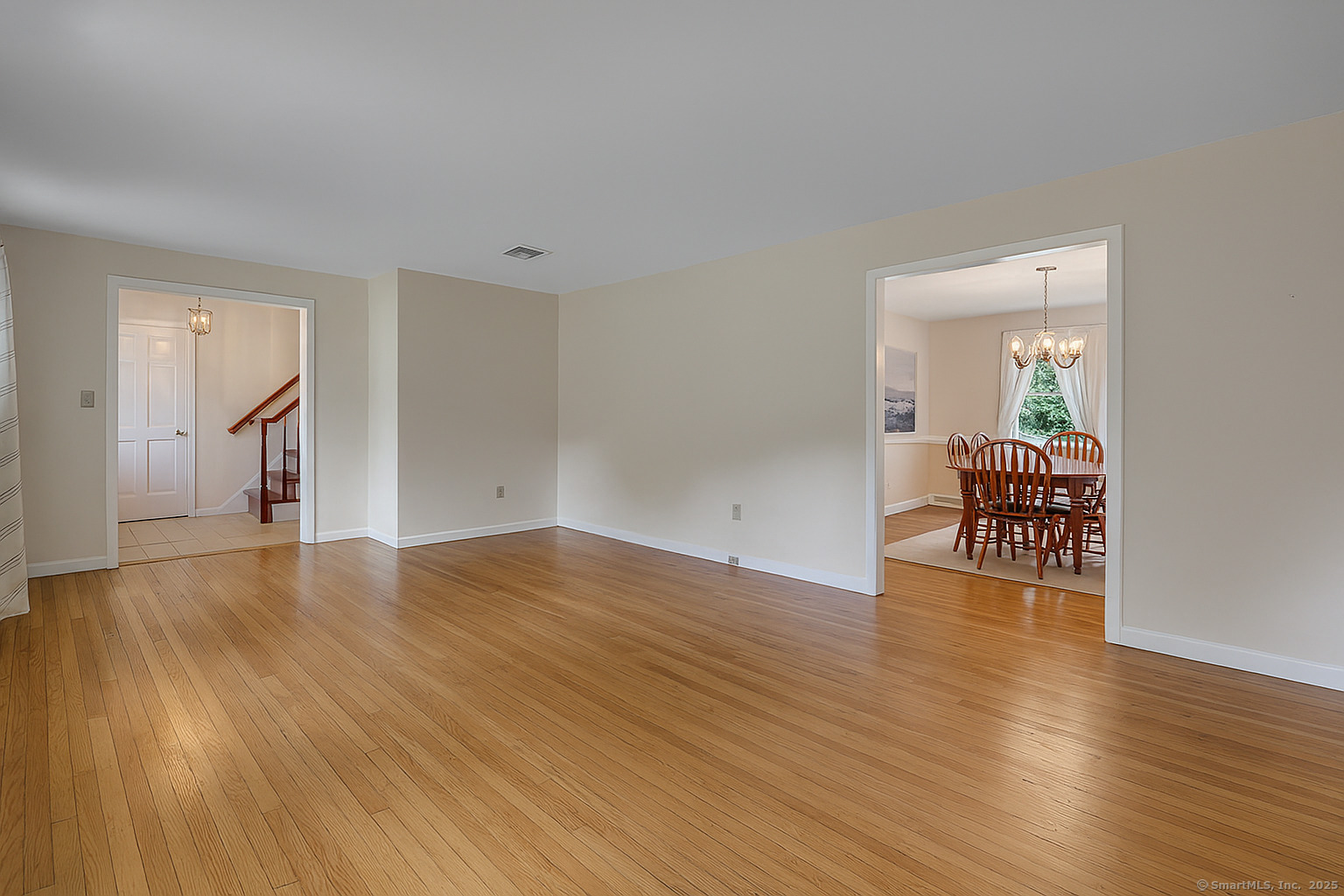 21 Hill Circle