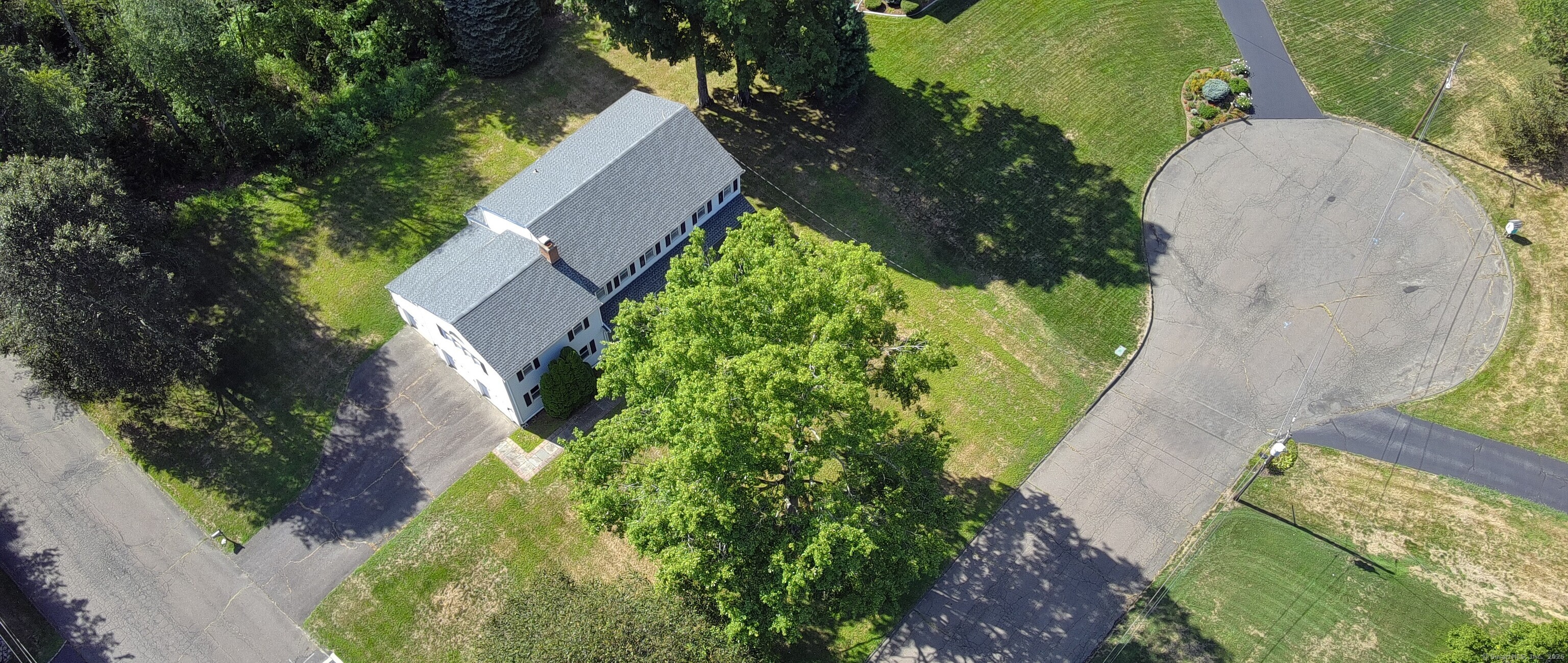21 Hill Circle