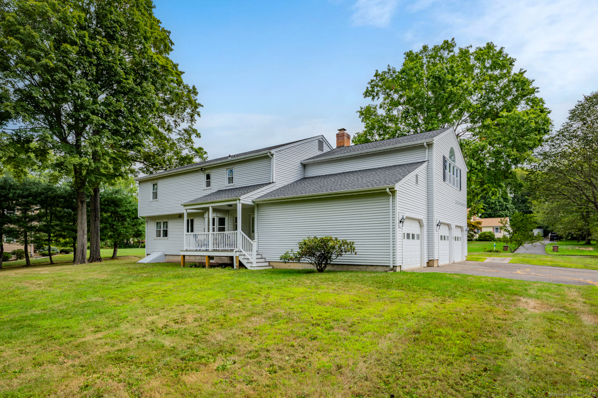 21 Hill Circle