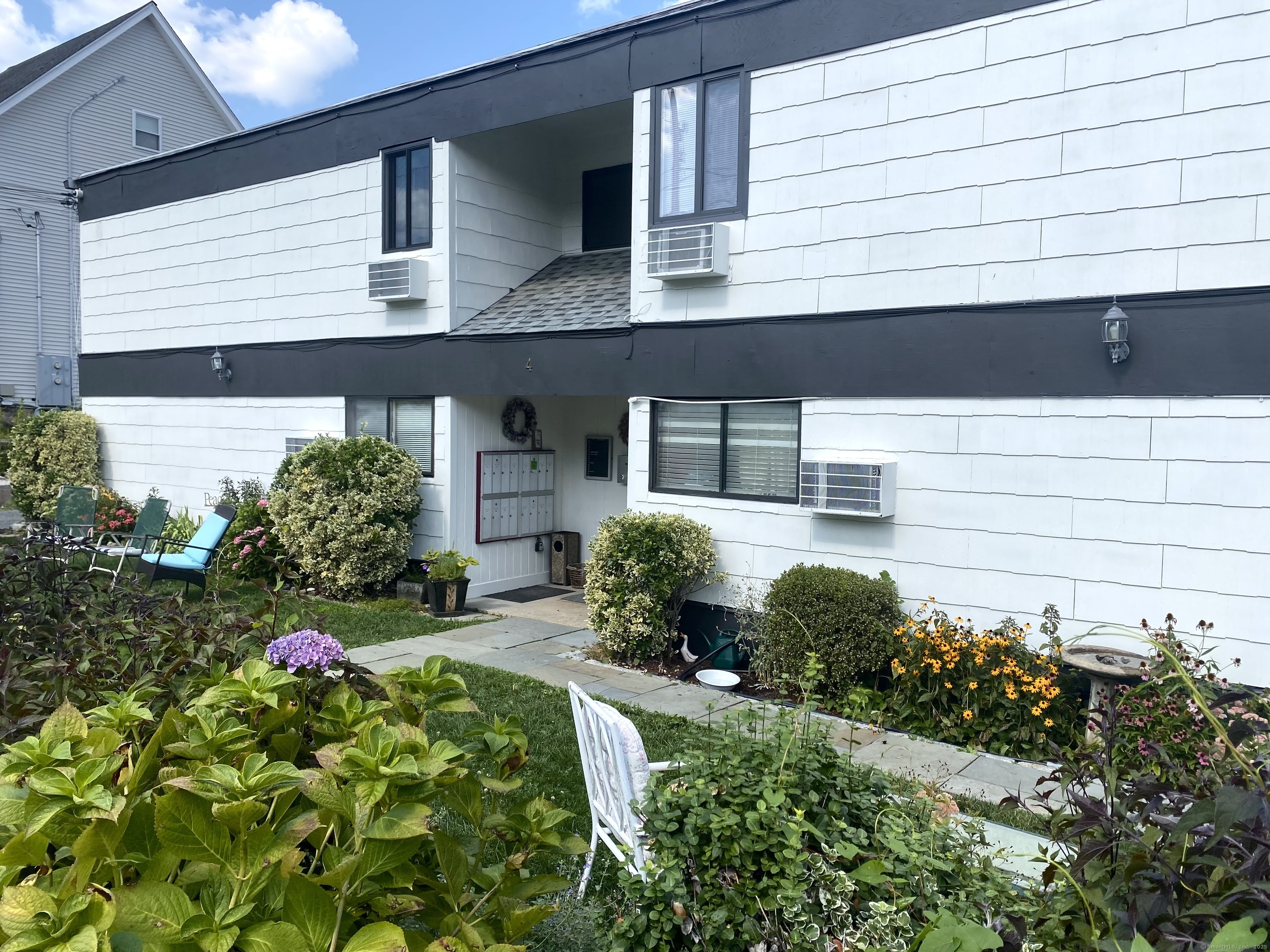 4 Glenwood Avenue APT B3
