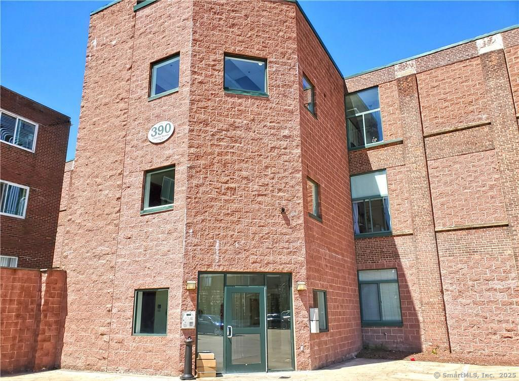 390 Charles Street APT 219
