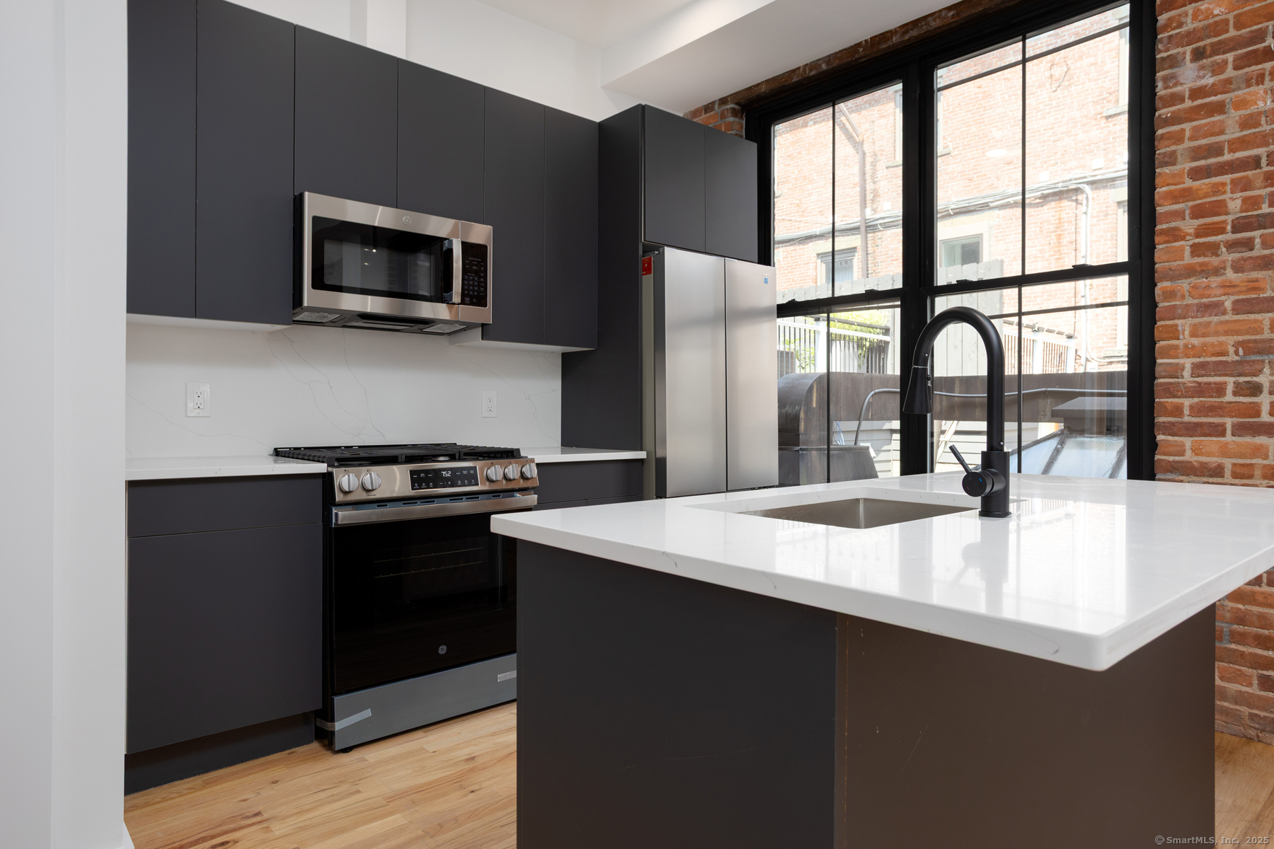 10 Commerce Street 2F