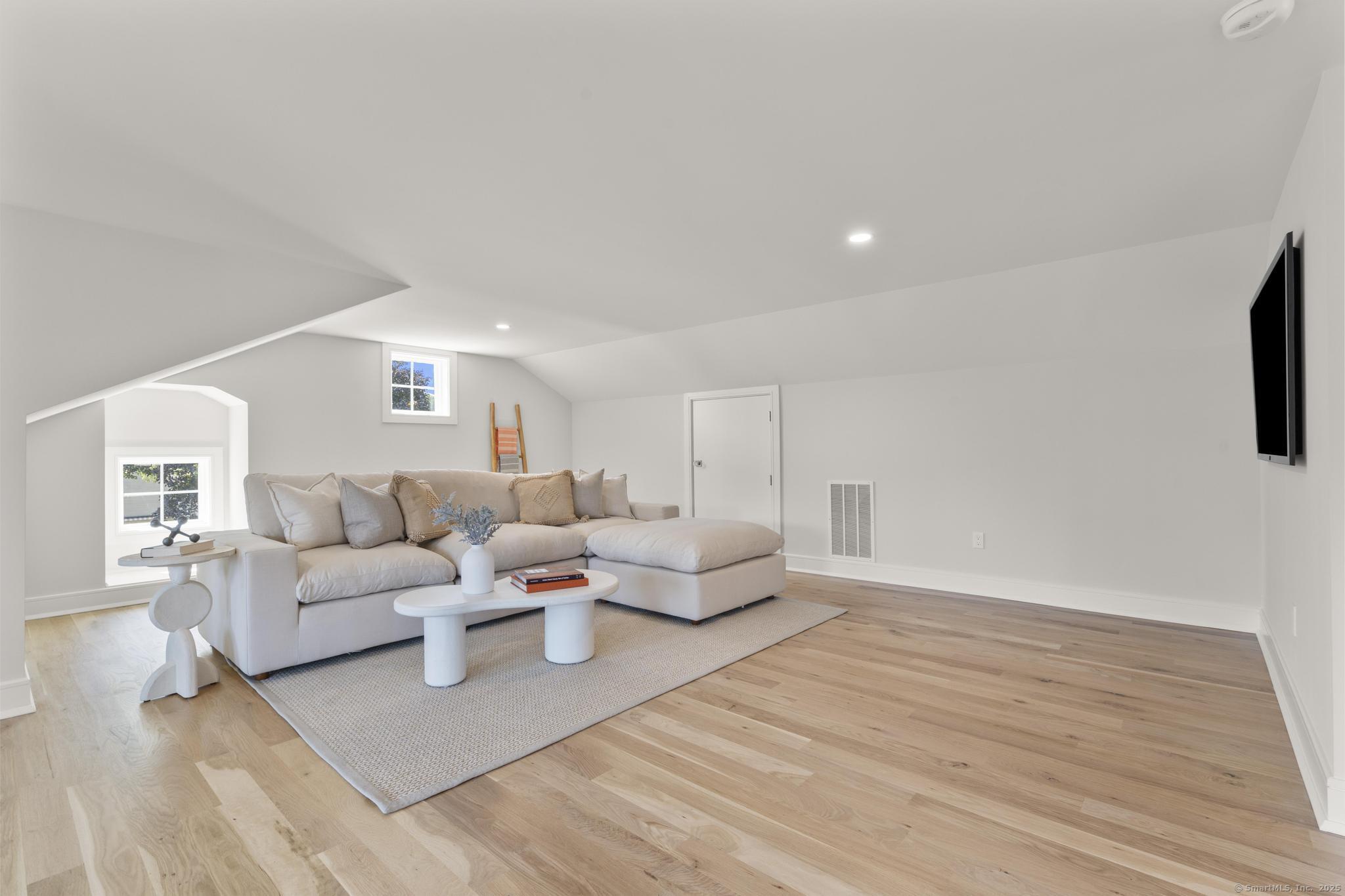 72 Lloyd Drive