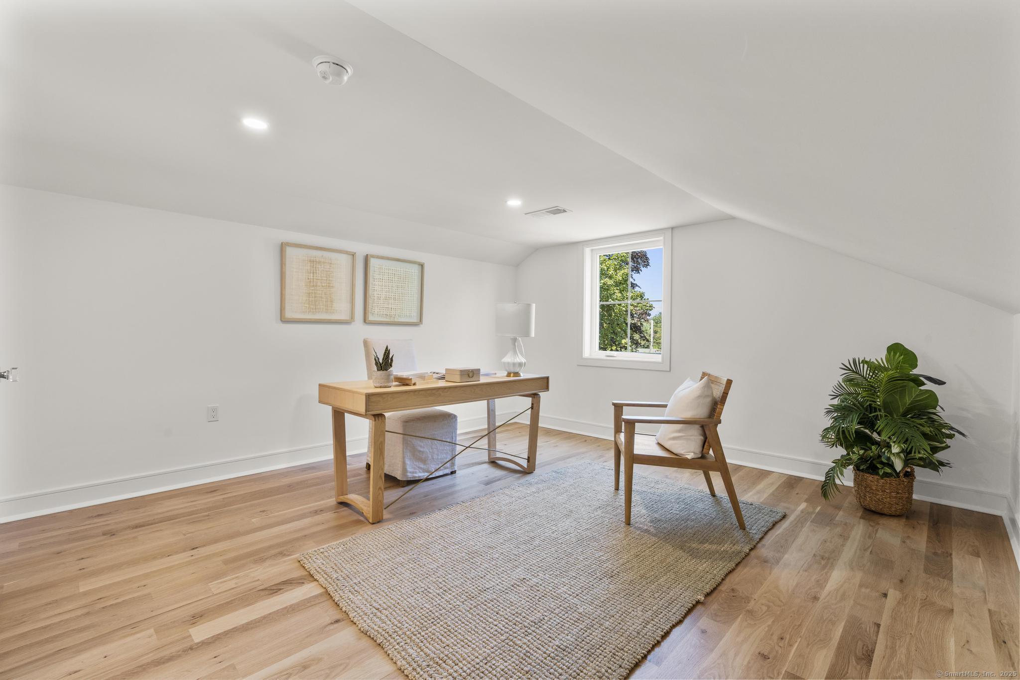 72 Lloyd Drive