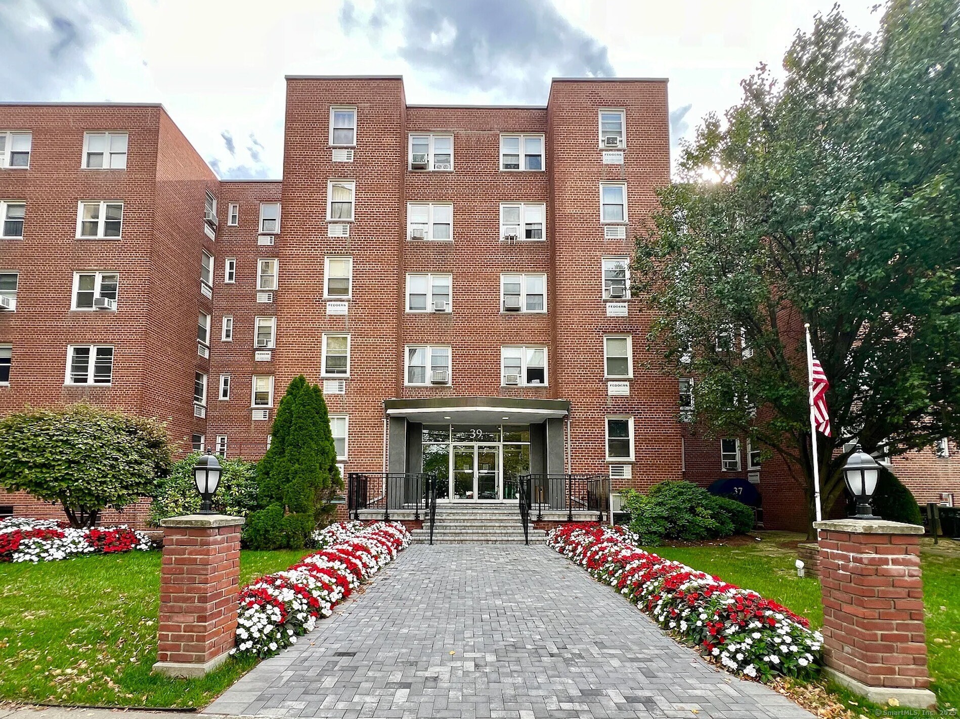 39 Glenbrook Road APT 2U