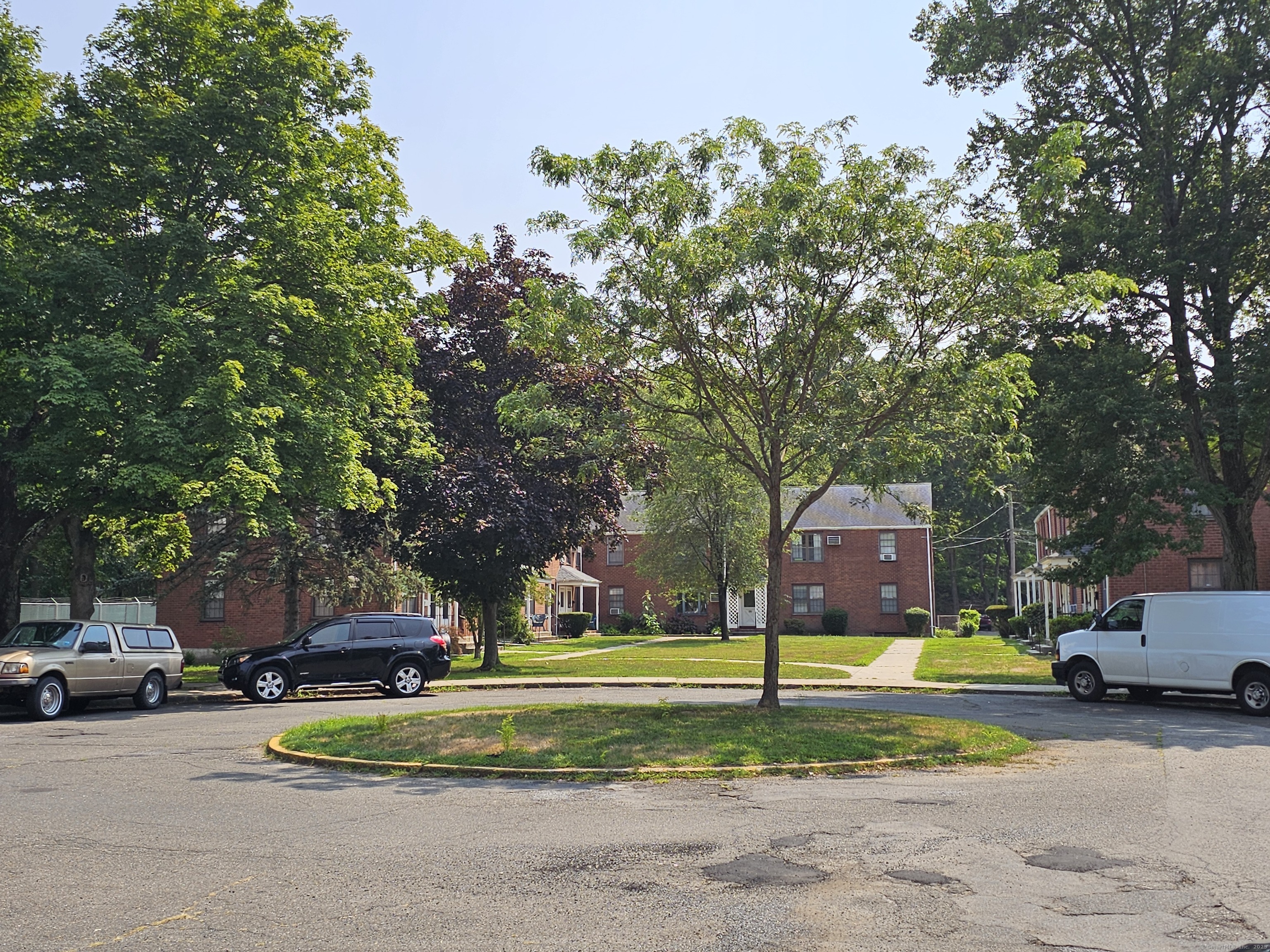 39 Nob Hill Circle B