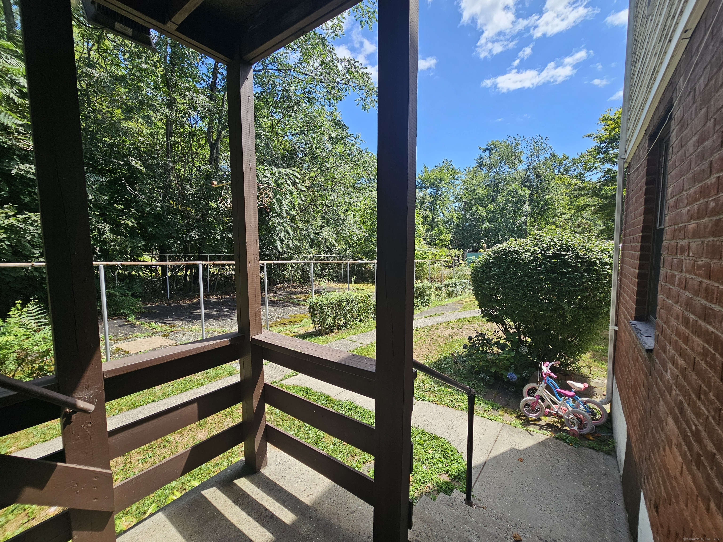 39 Nob Hill Circle B