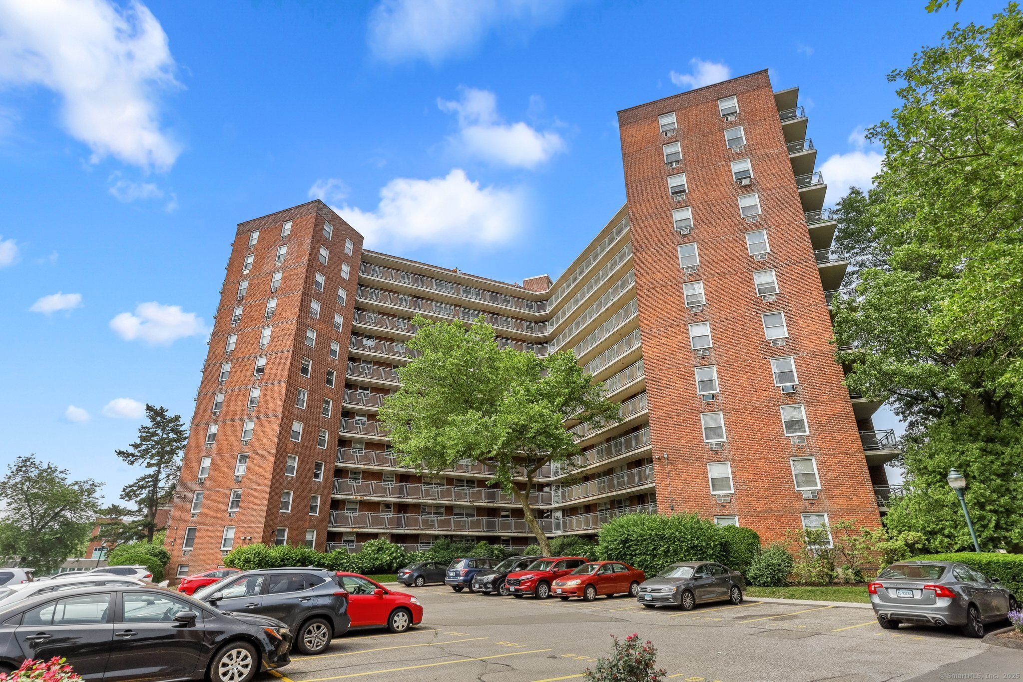 71 Strawberry Hill Avenue APT 1002