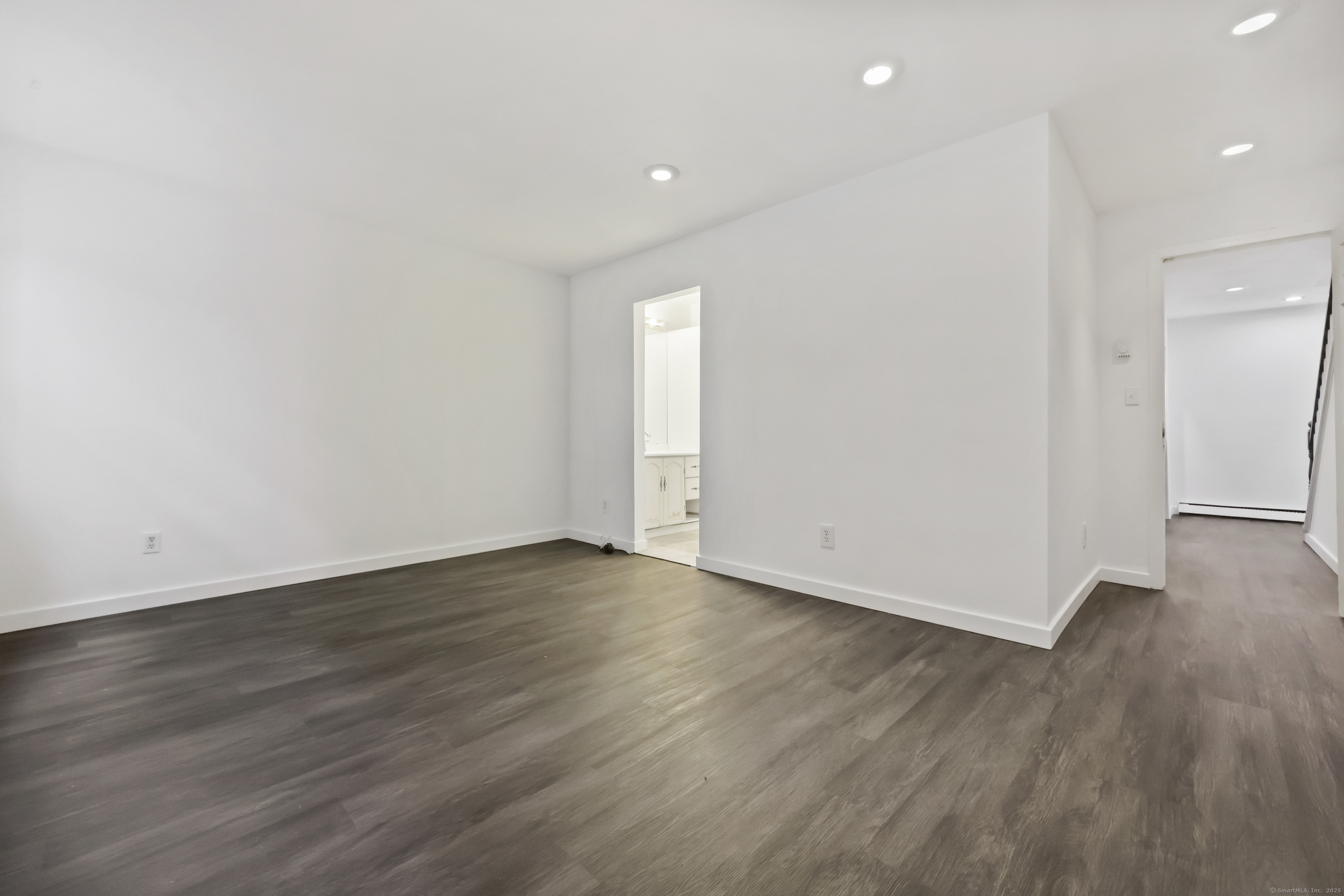 20 Weed Hill Avenue APT B