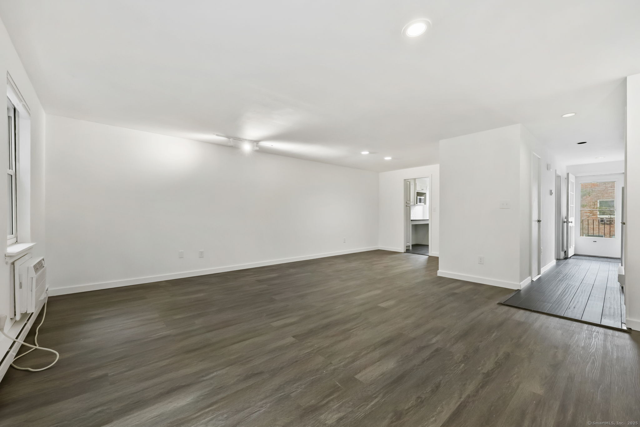 20 Weed Hill Avenue APT B