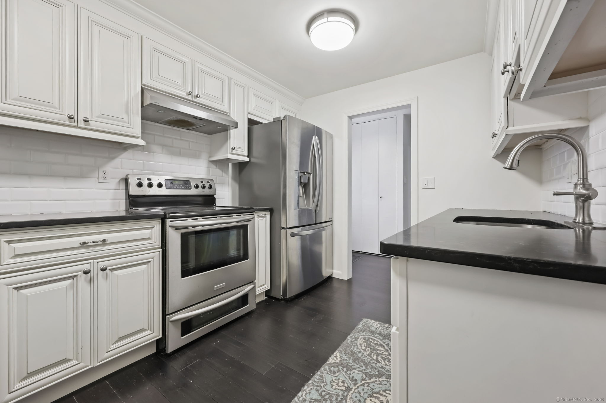 20 Weed Hill Avenue APT B