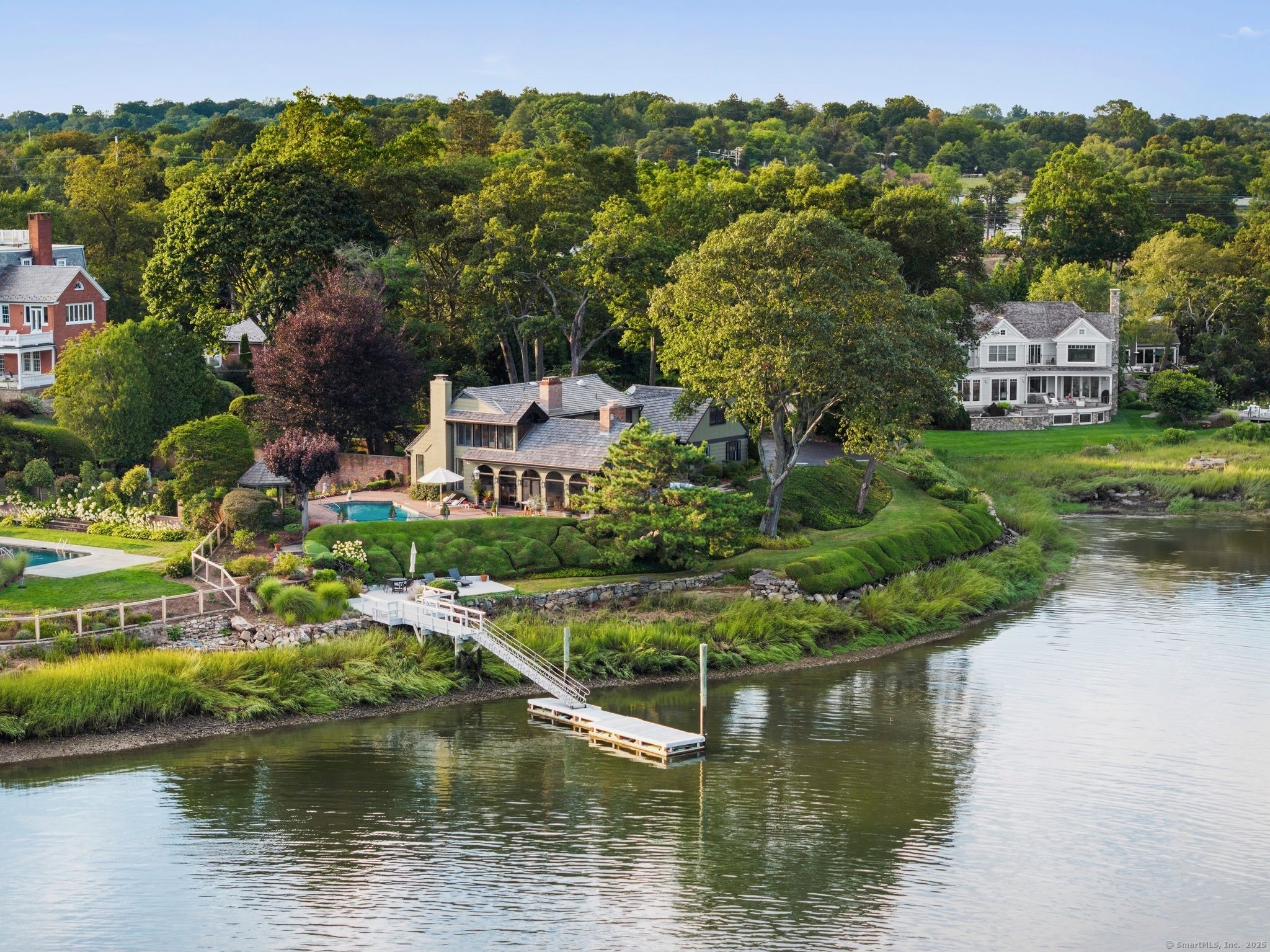 15 Burritts Landing North