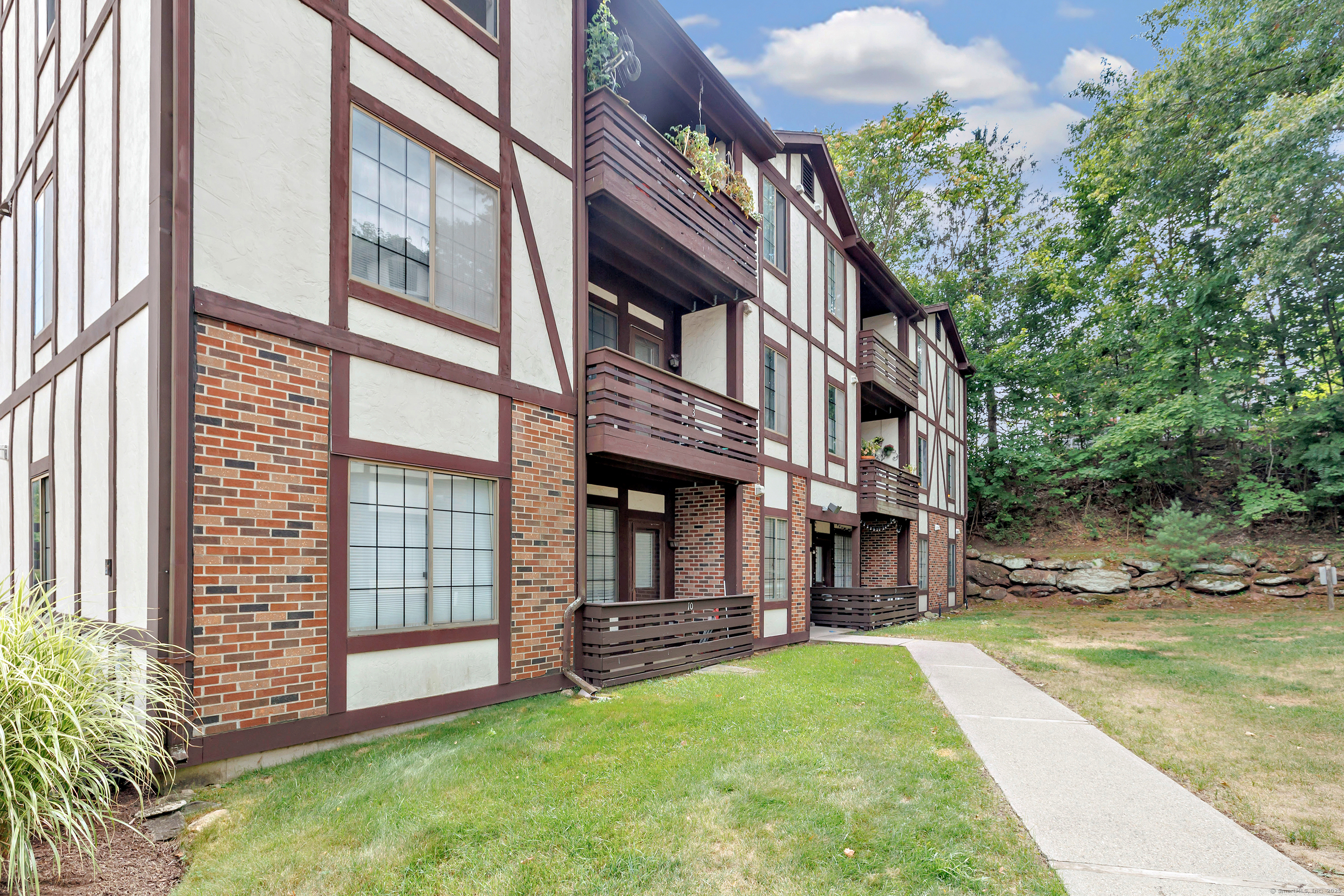 365 Mather Street APT 2