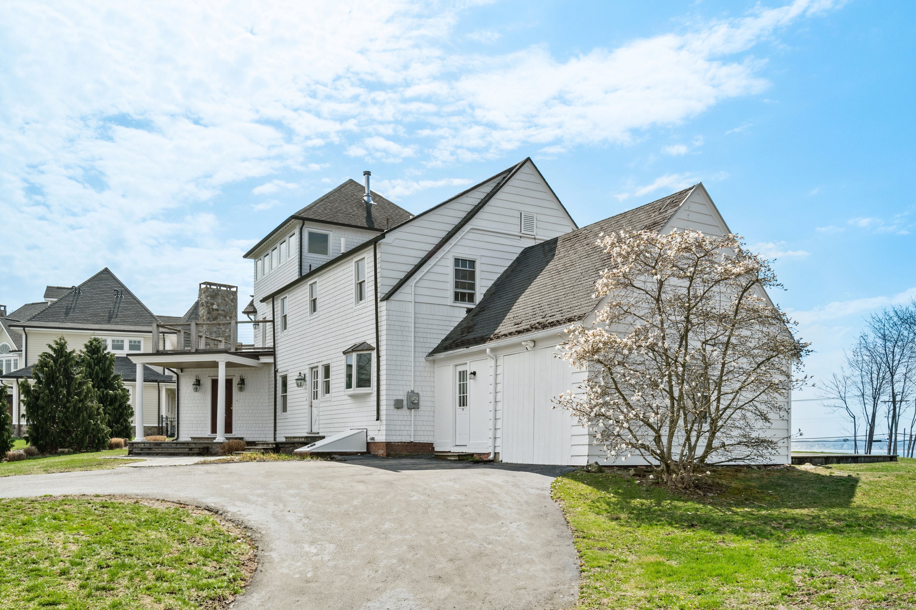 590 Gulf Street